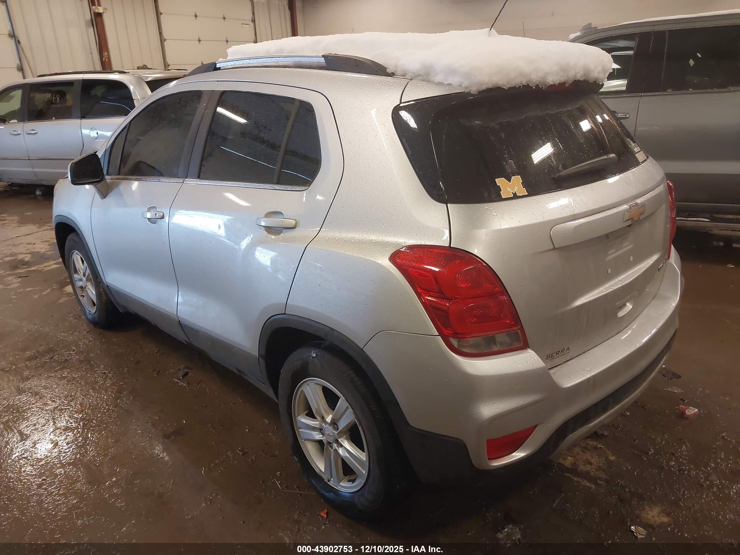 CHEVROLET TRAX image 3