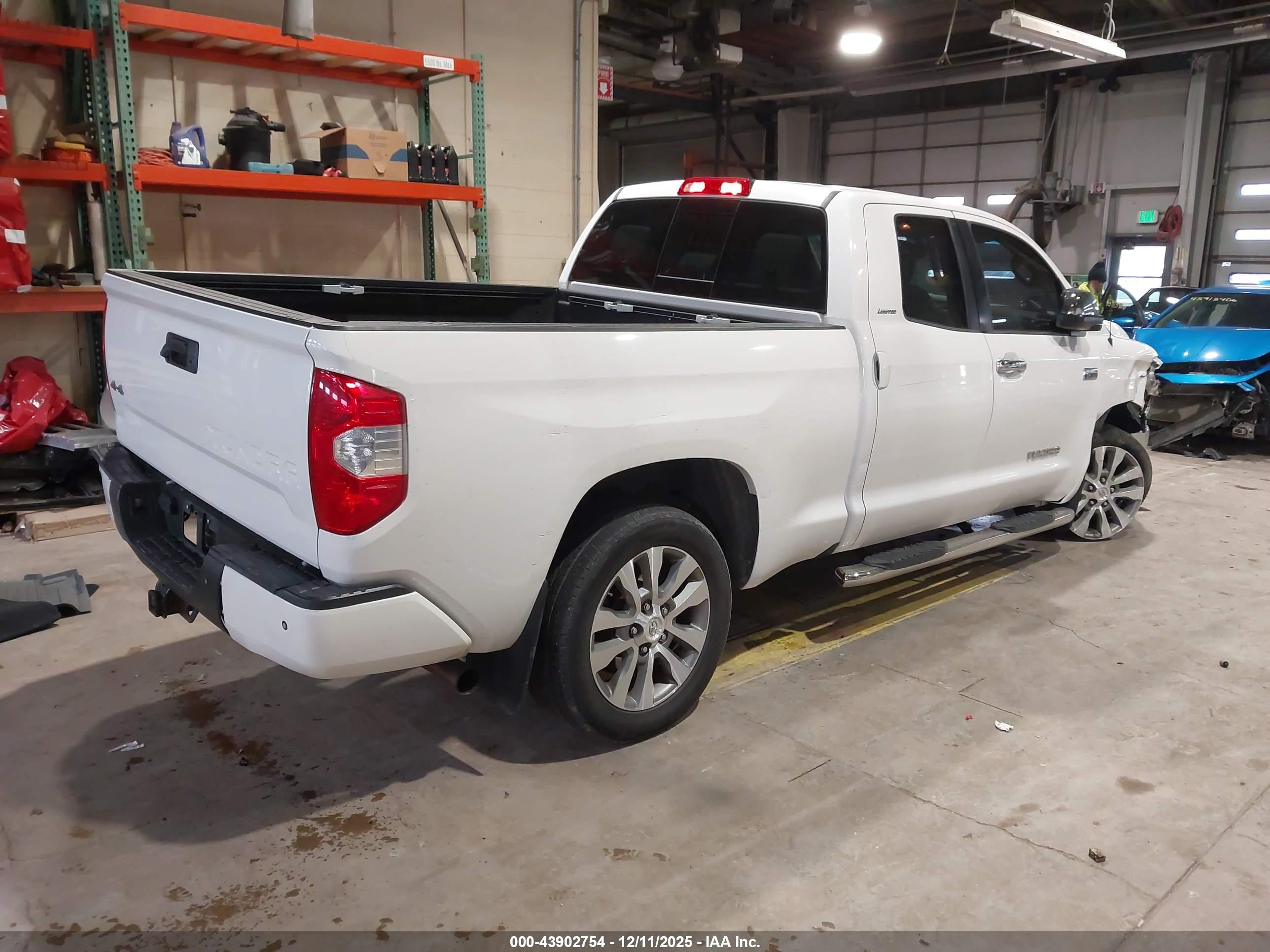 TOYOTA TUNDRA image 4