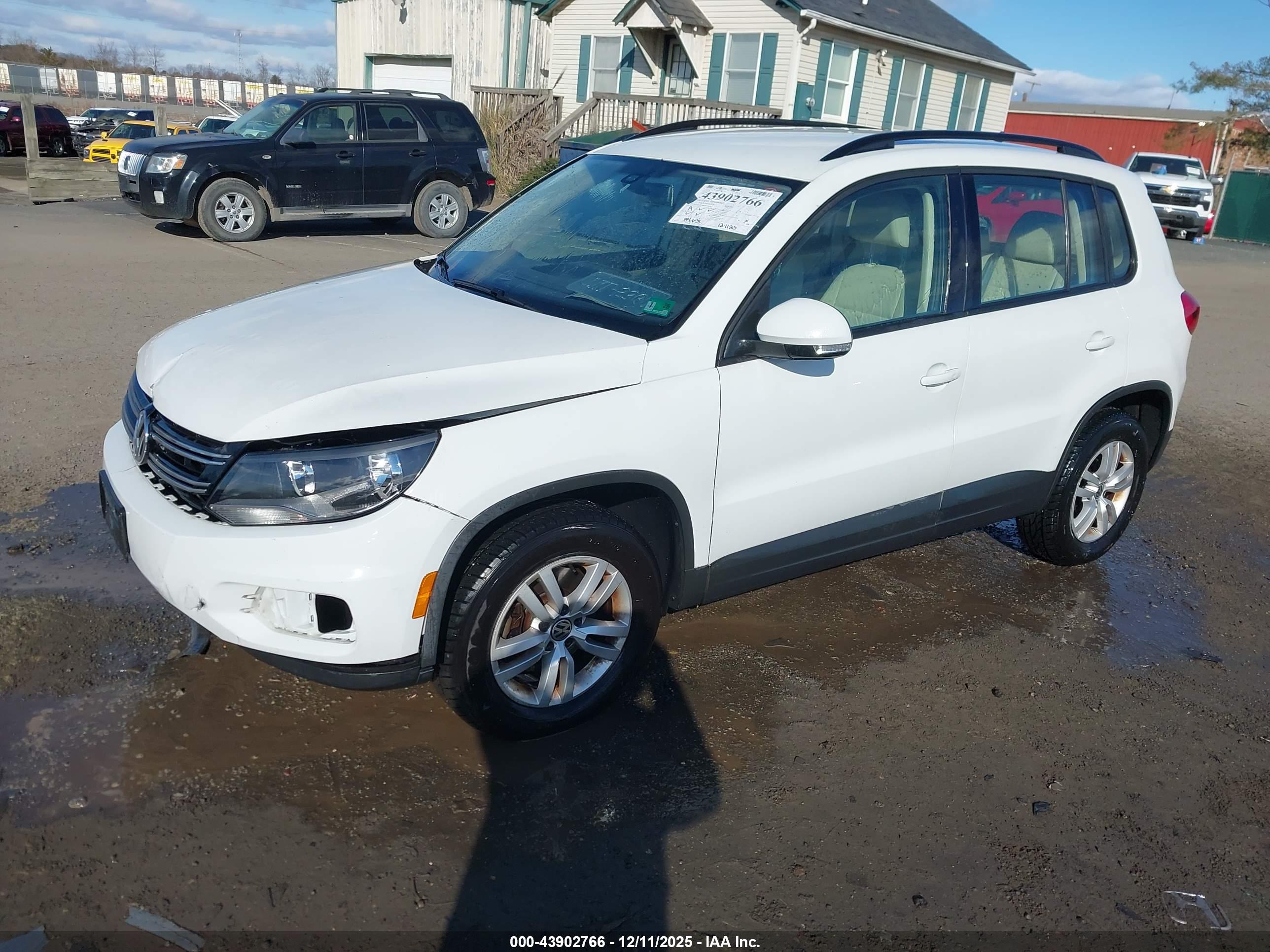 VOLKSWAGEN TIGUAN image 2