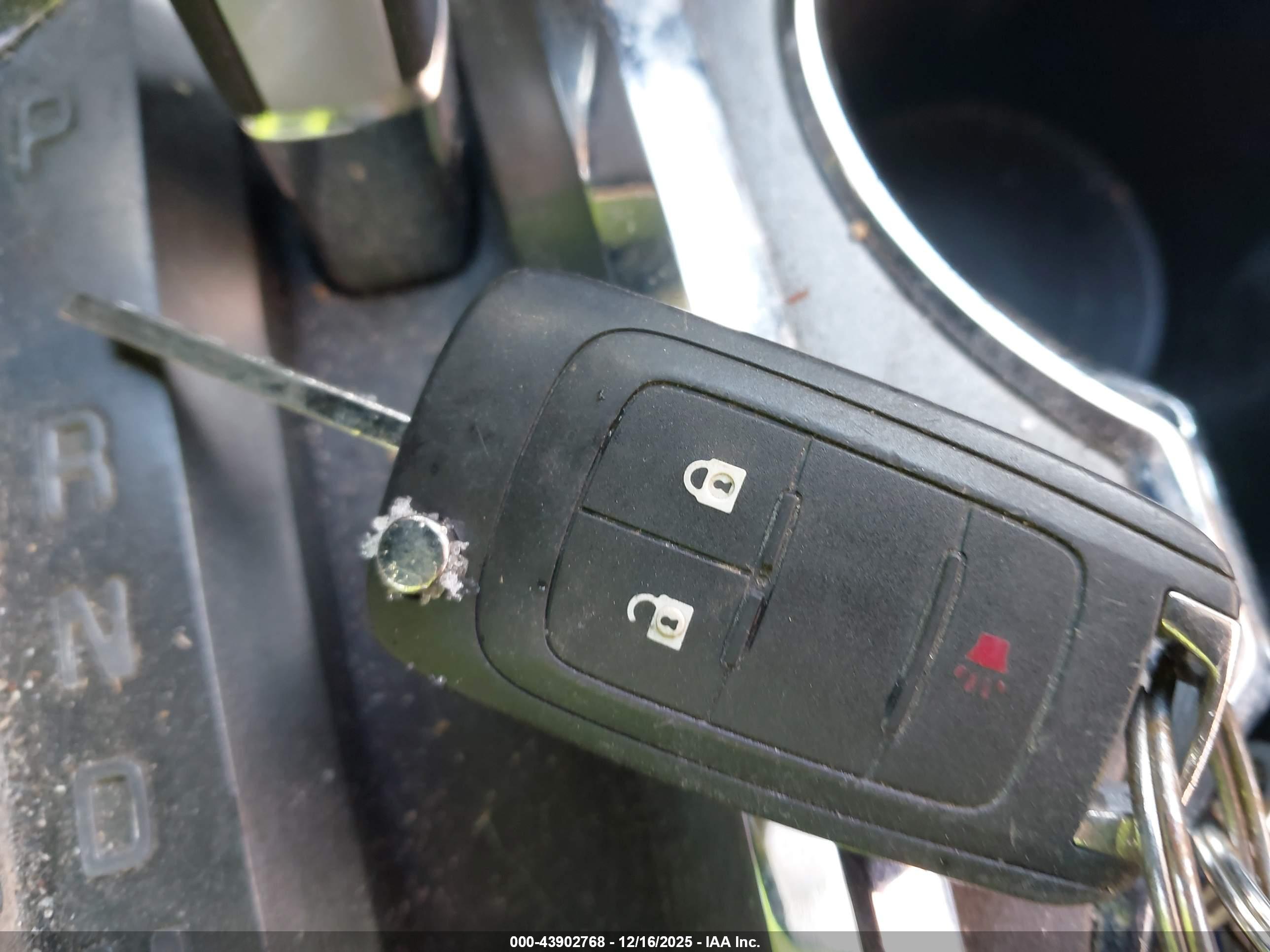 CHEVROLET EQUINOX image 11