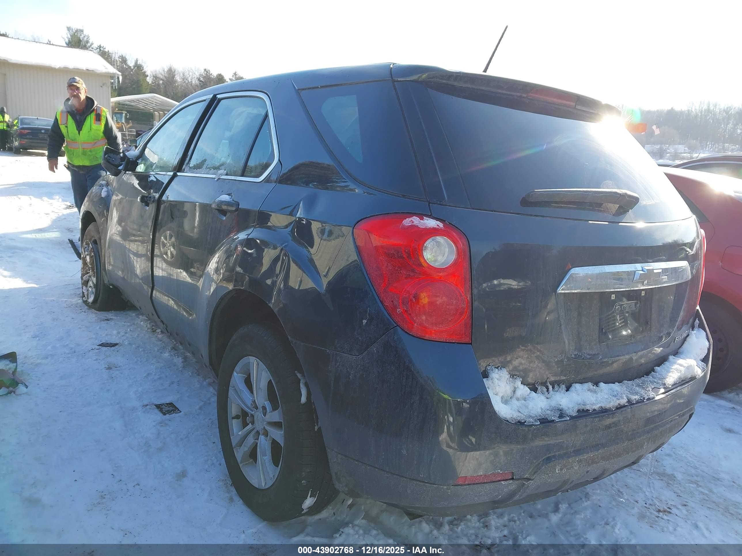 CHEVROLET EQUINOX image 3
