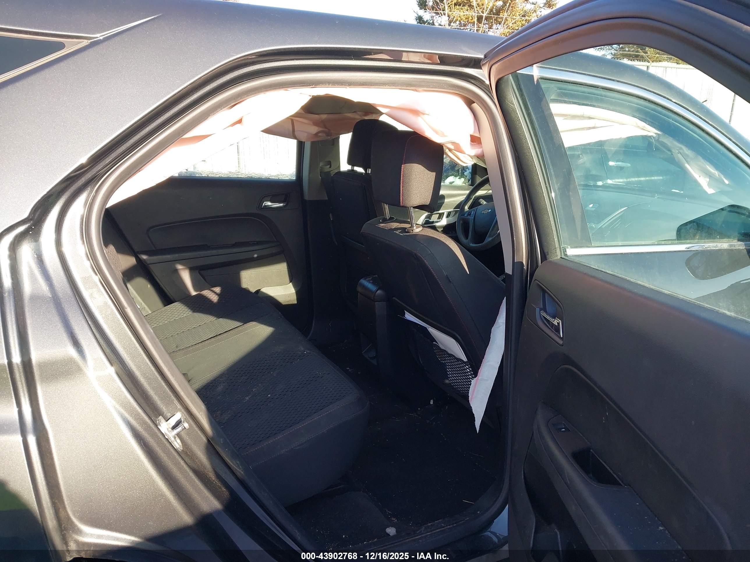 CHEVROLET EQUINOX image 8