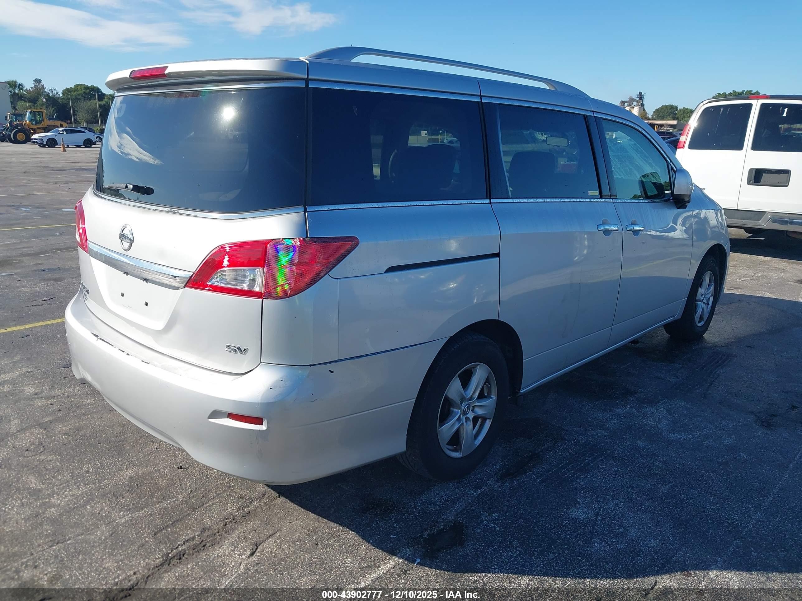 NISSAN QUEST image 4