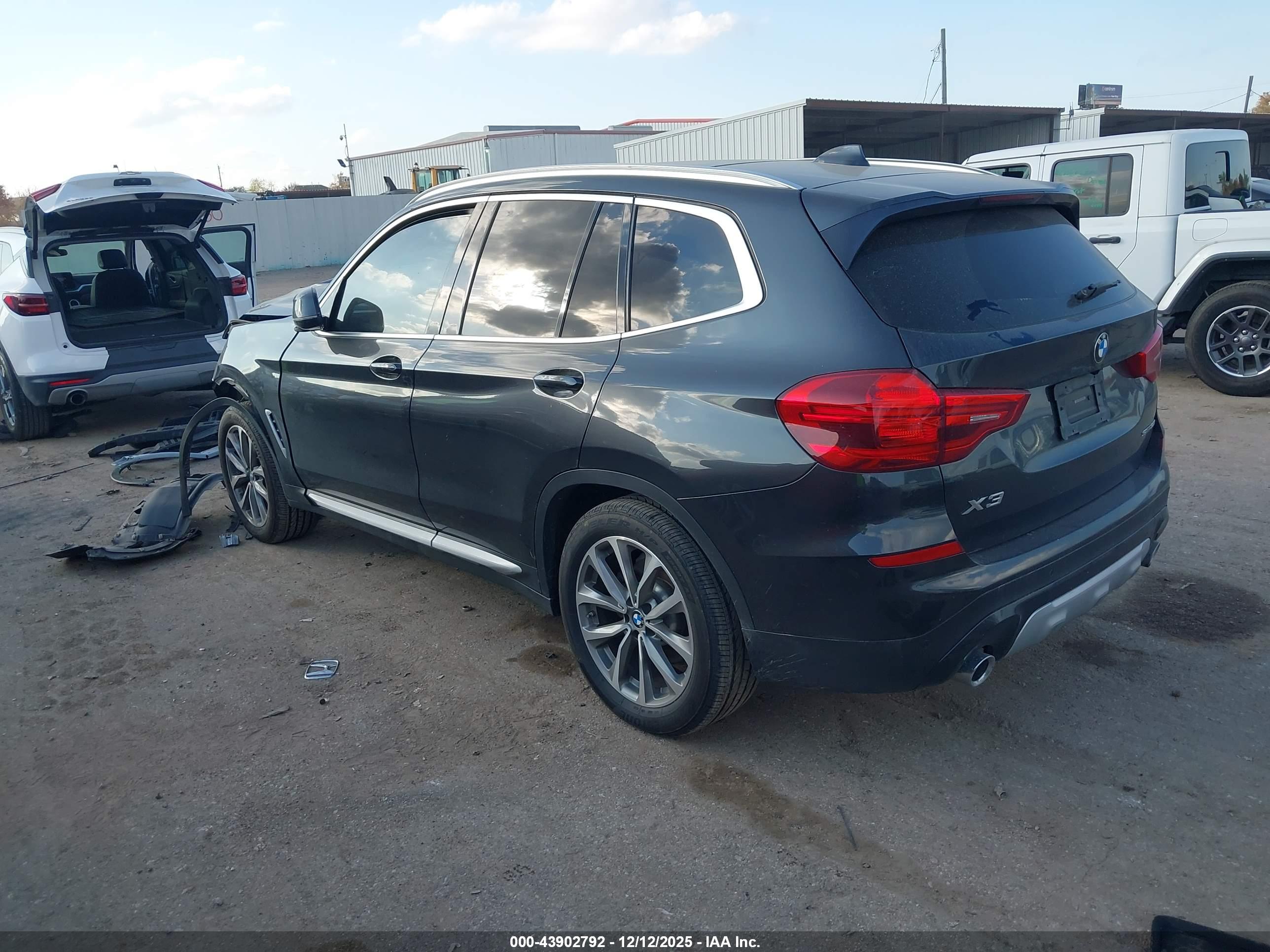 BMW X3 image 3