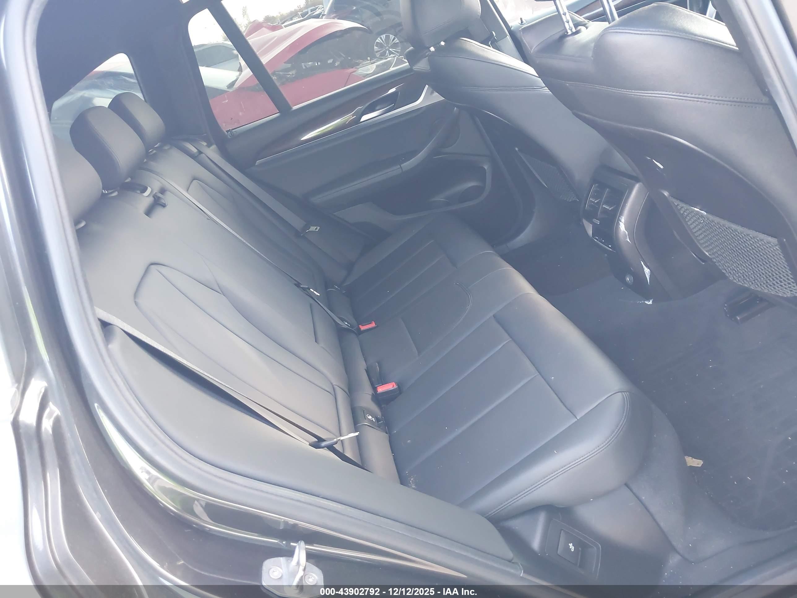 BMW X3 image 8