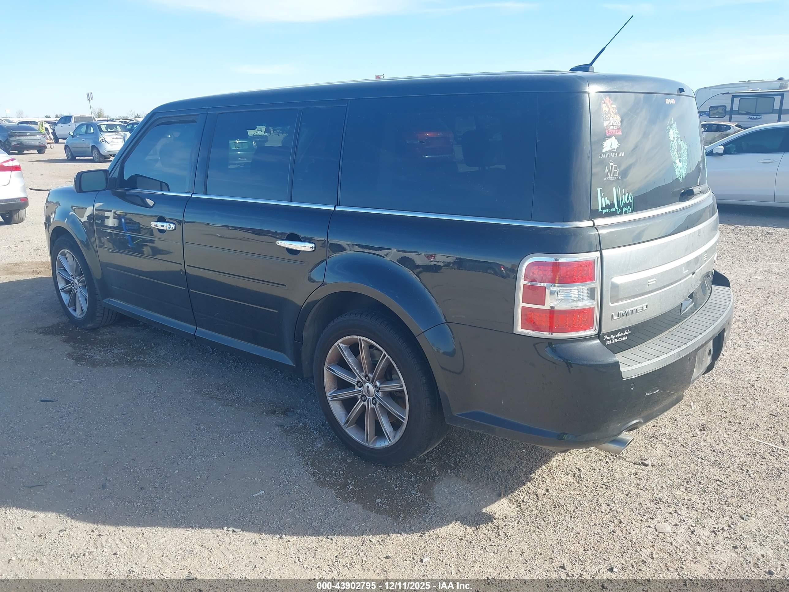 FORD FLEX image 3