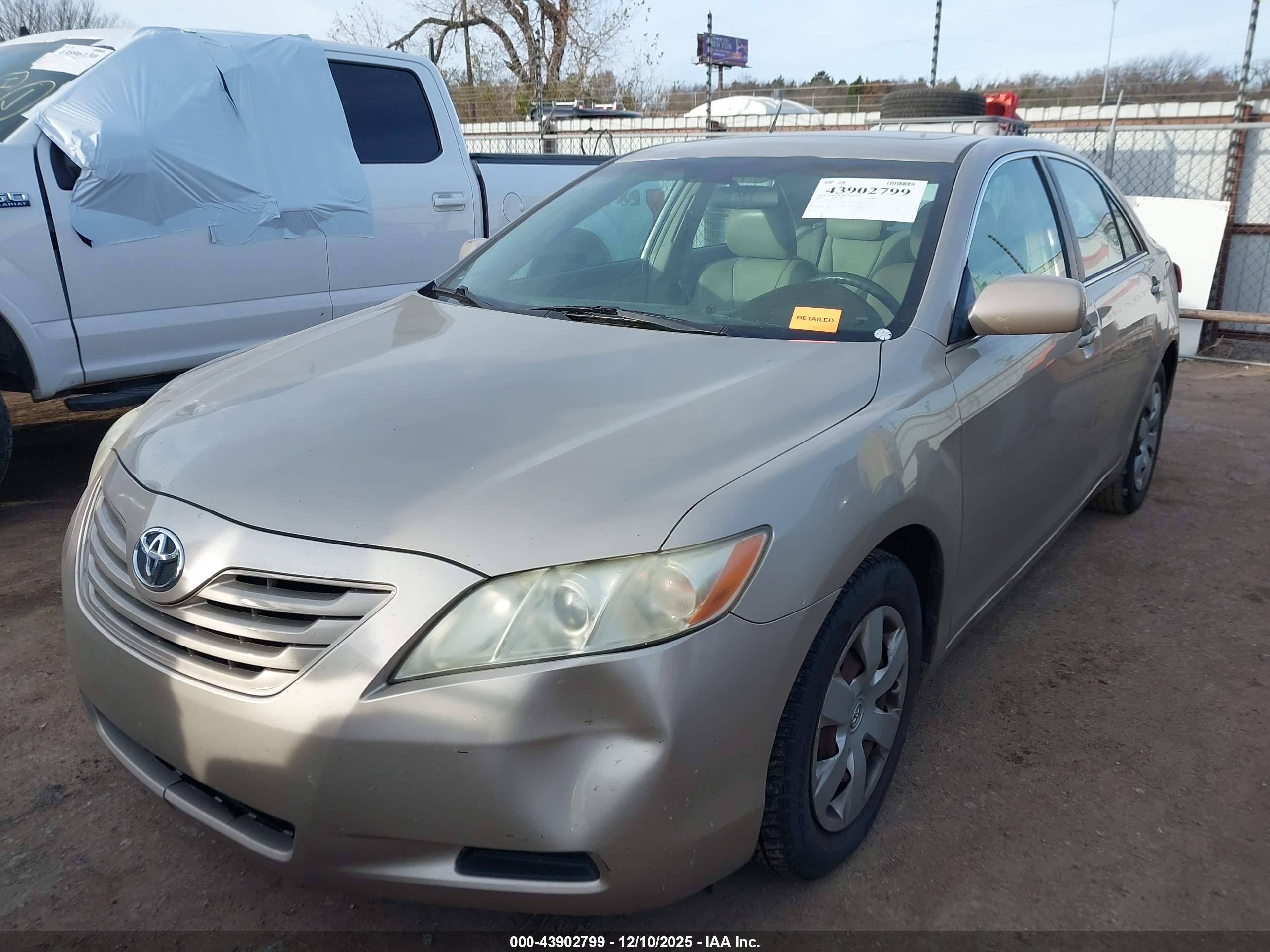 TOYOTA CAMRY image 6