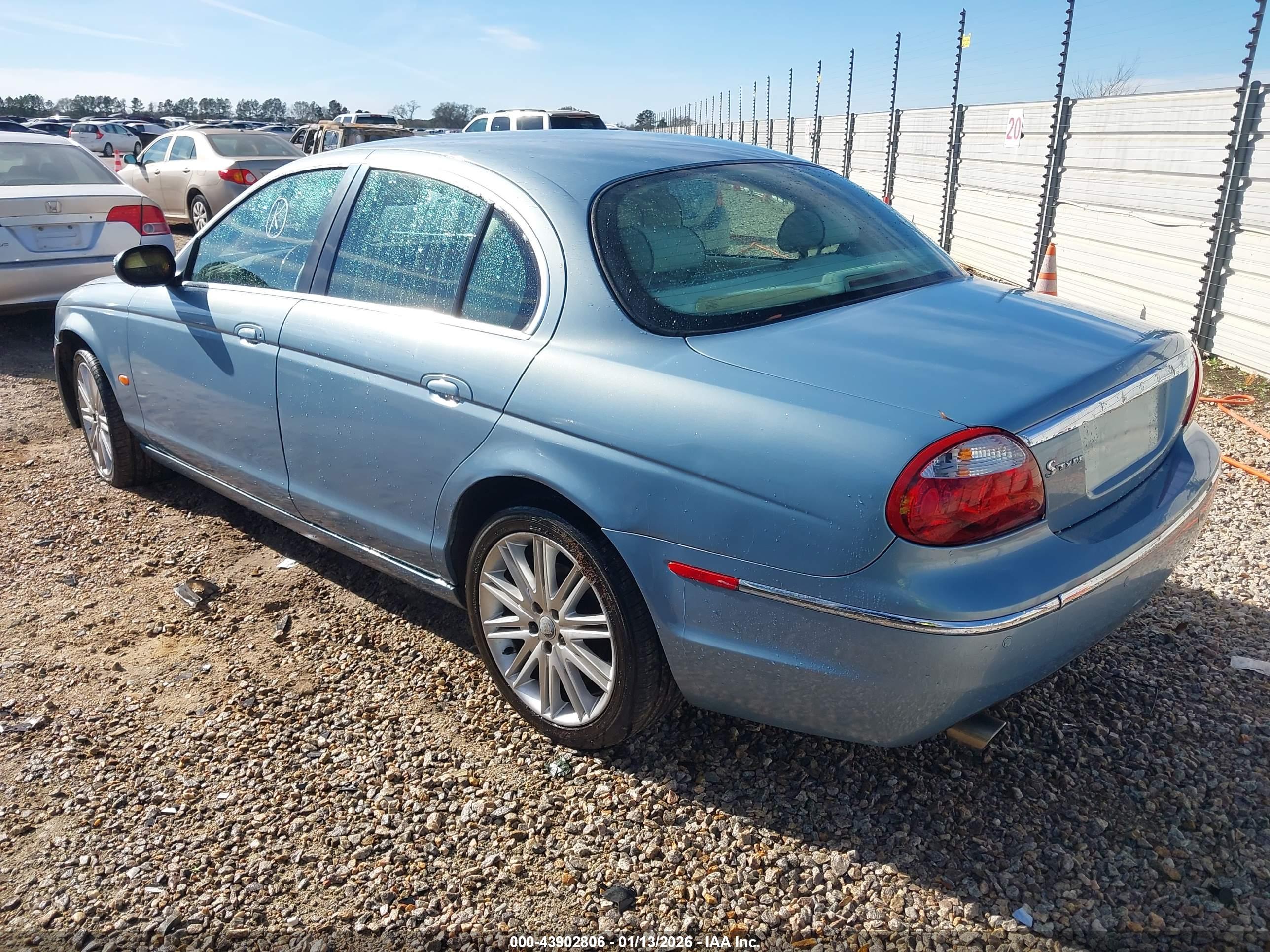 JAGUAR S-TYPE image 3