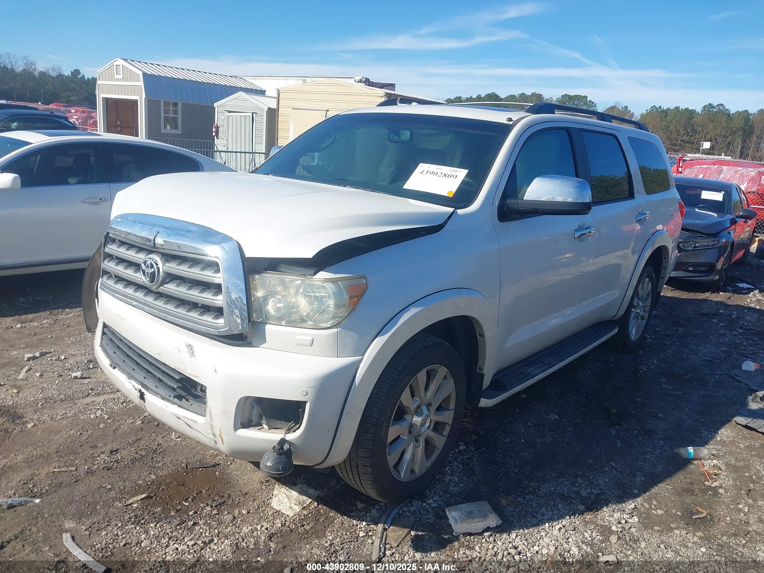 TOYOTA SEQUOIA image 2