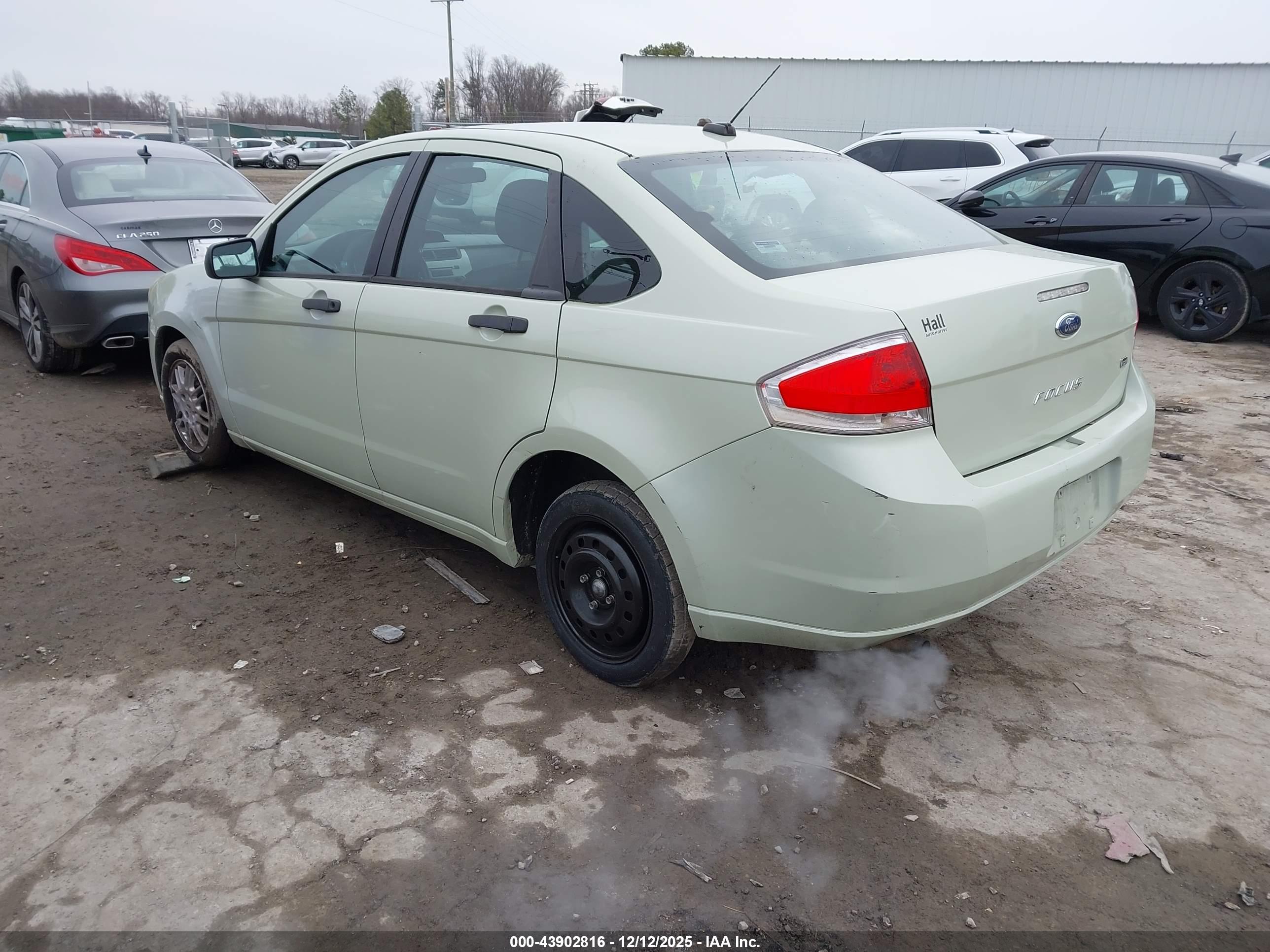 FORD FOCUS image 3