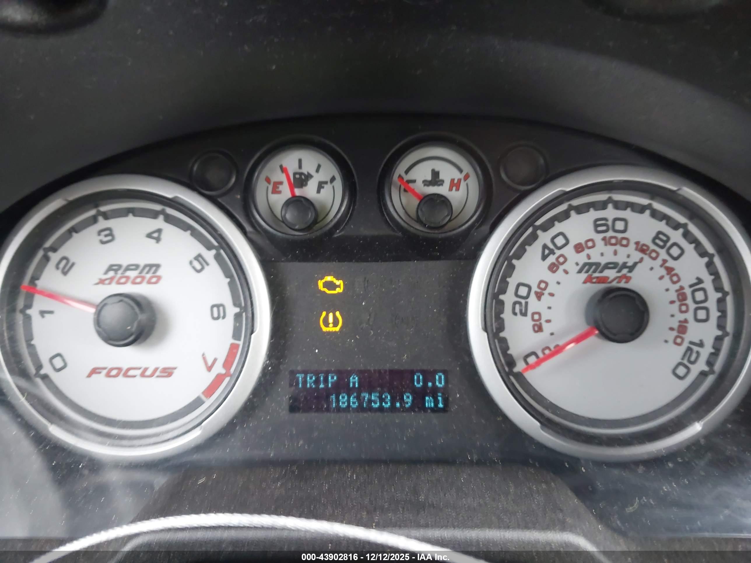 FORD FOCUS image 7