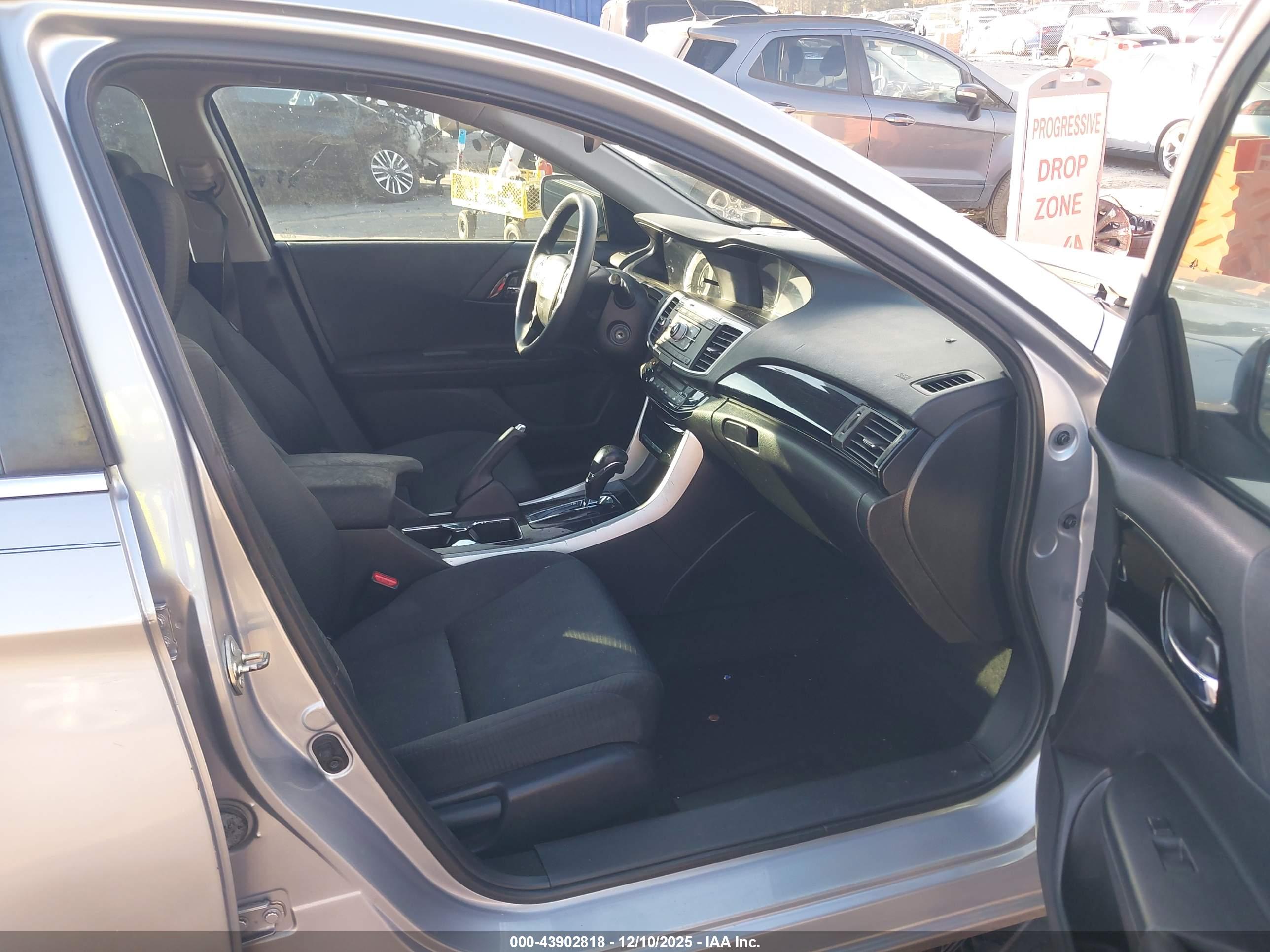 HONDA ACCORD image 5