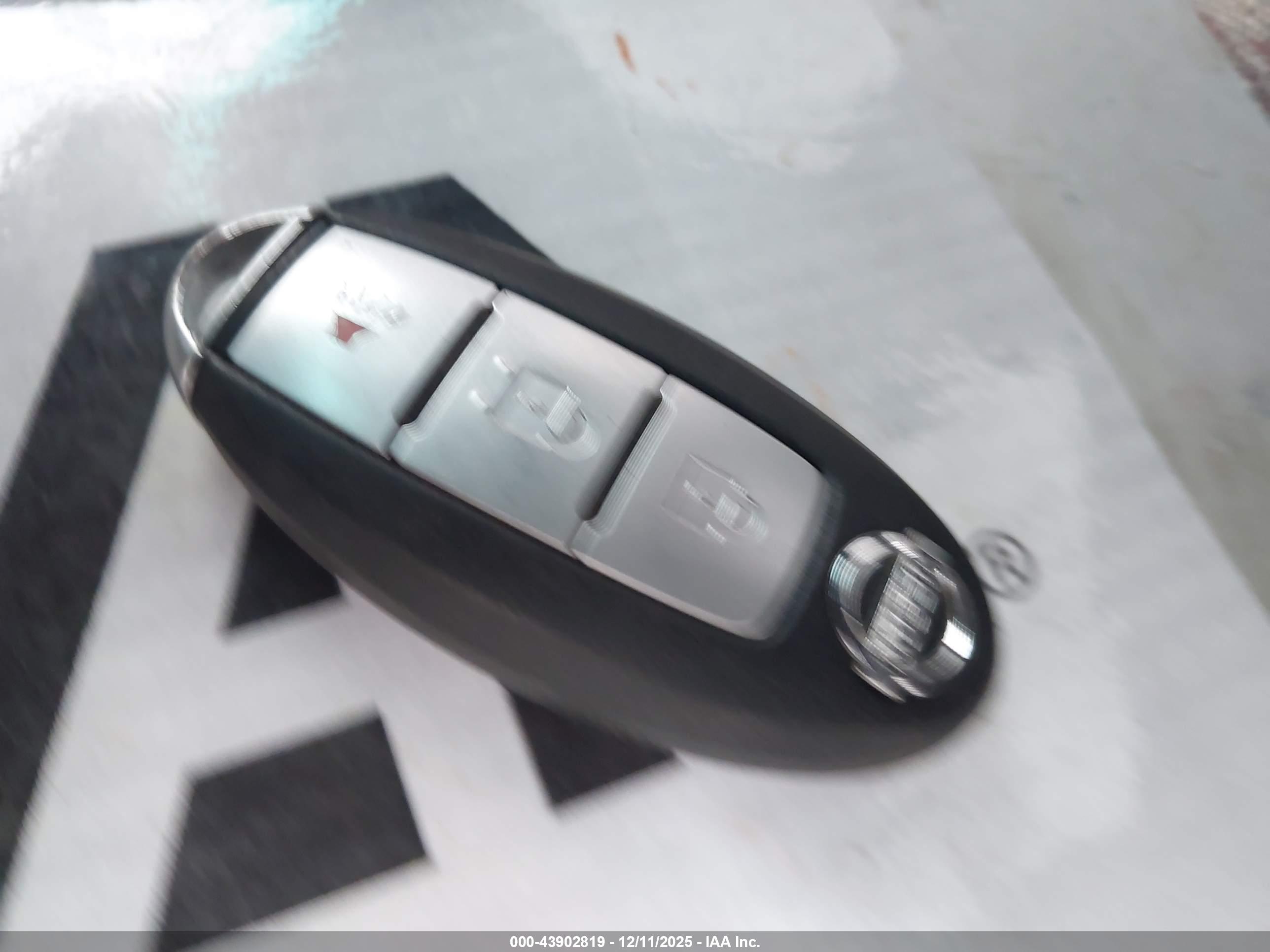 NISSAN PATHFINDER image 11