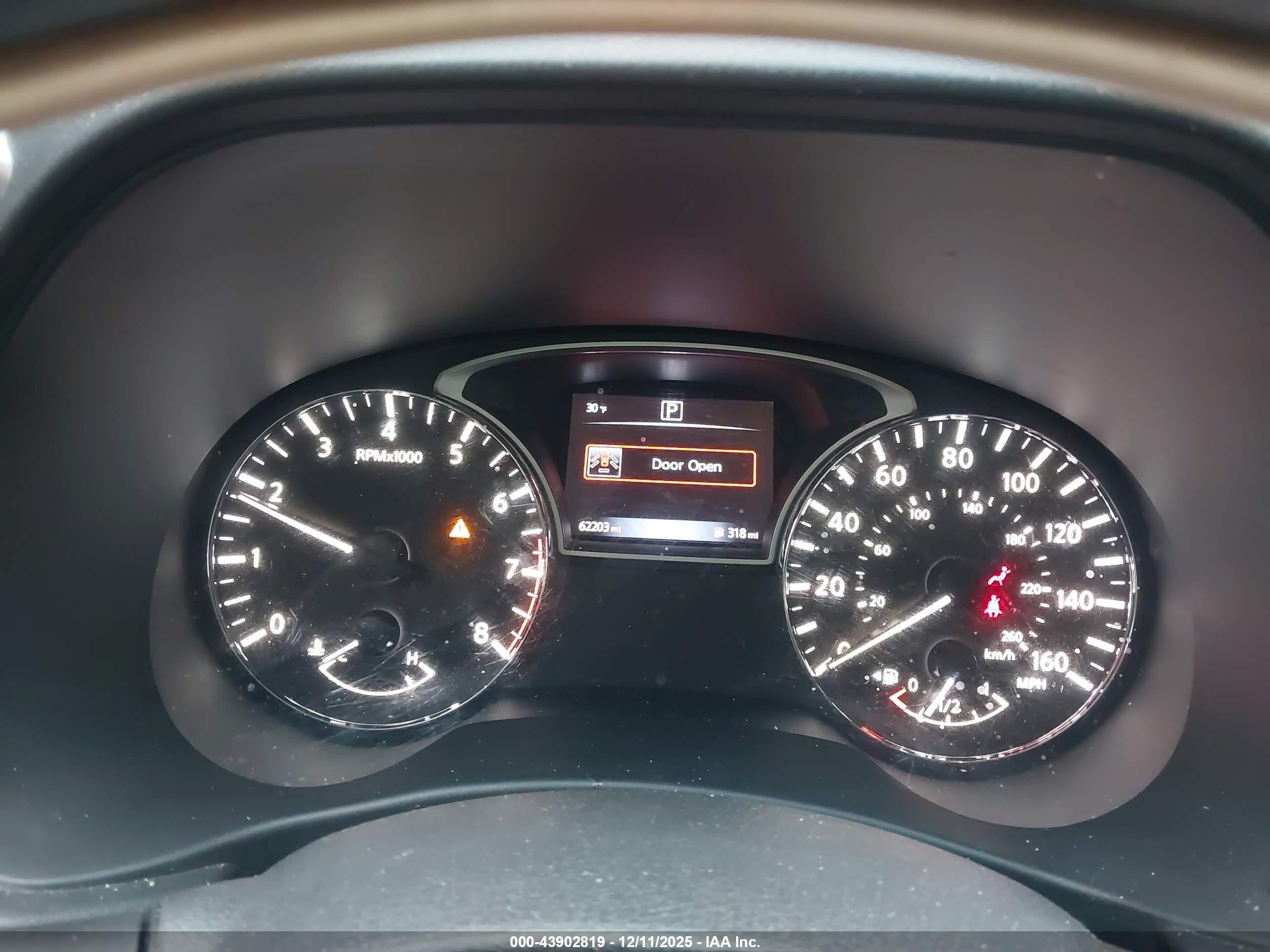 NISSAN PATHFINDER image 7