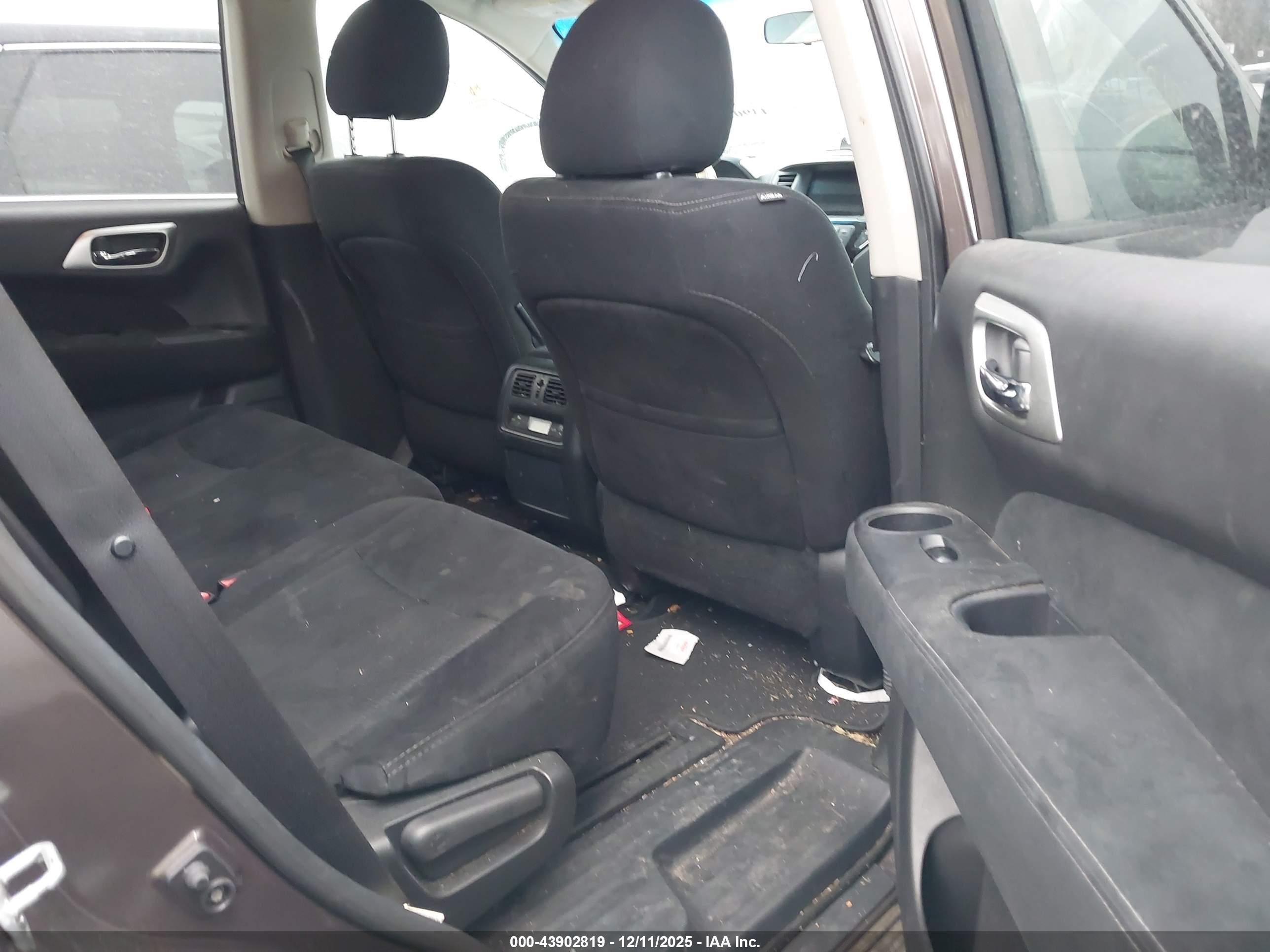 NISSAN PATHFINDER image 8