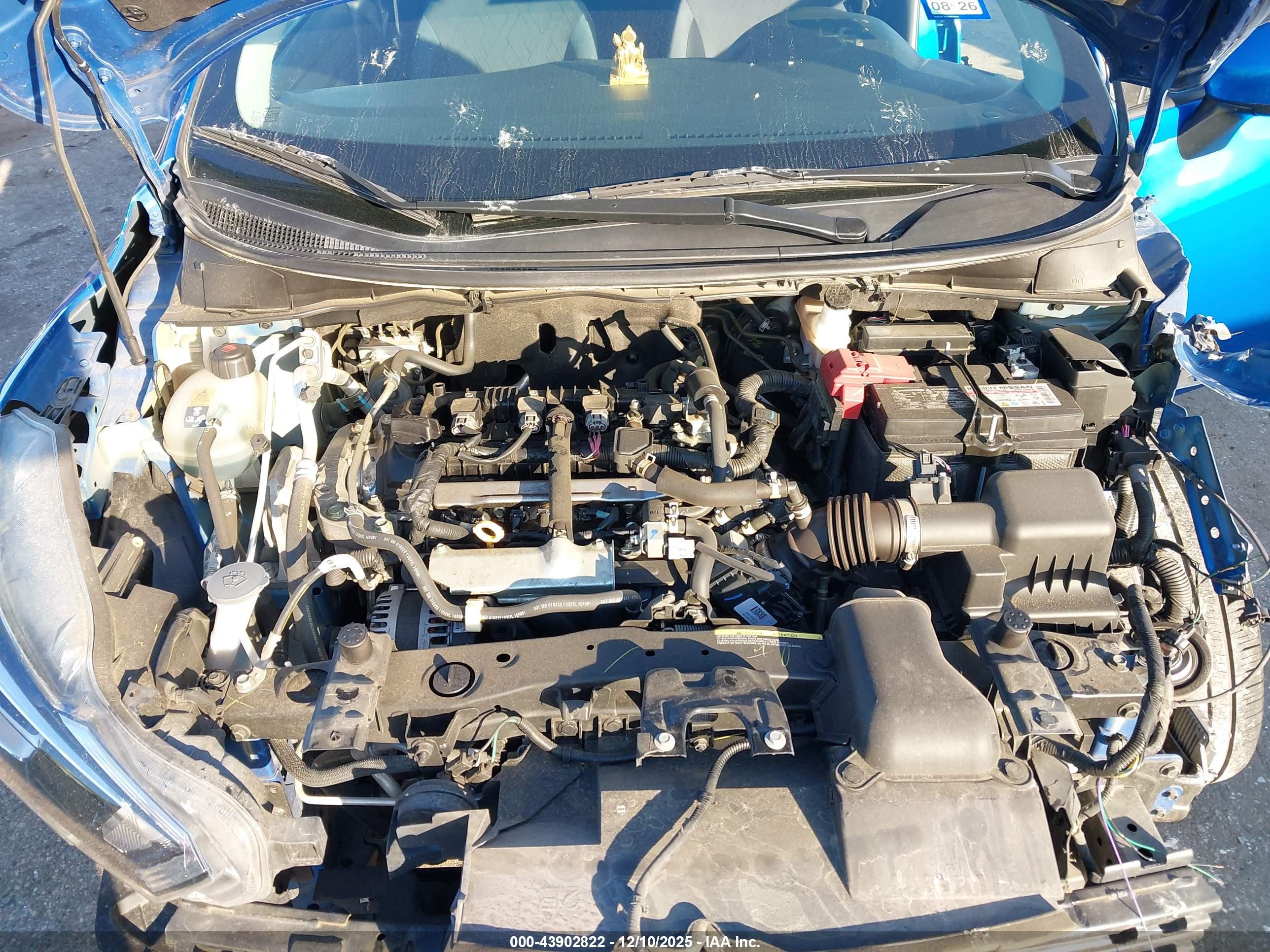 NISSAN VERSA image 10