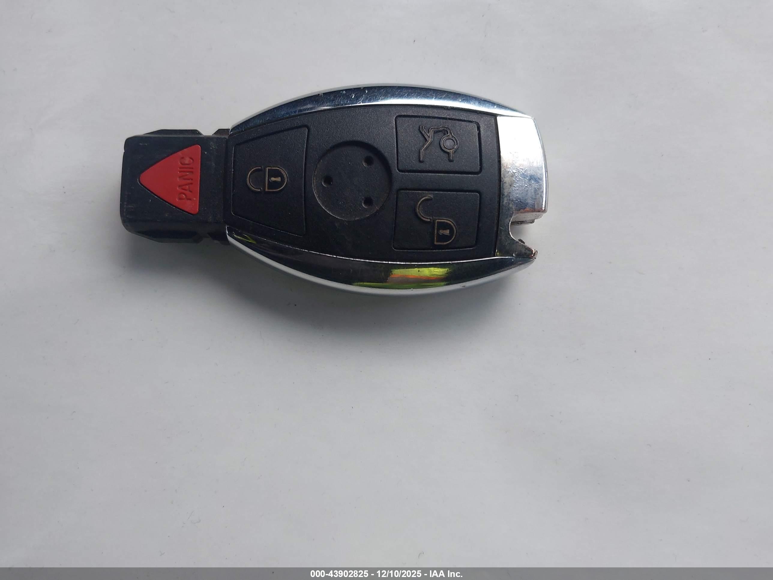 MERCEDES-BENZ C image 11