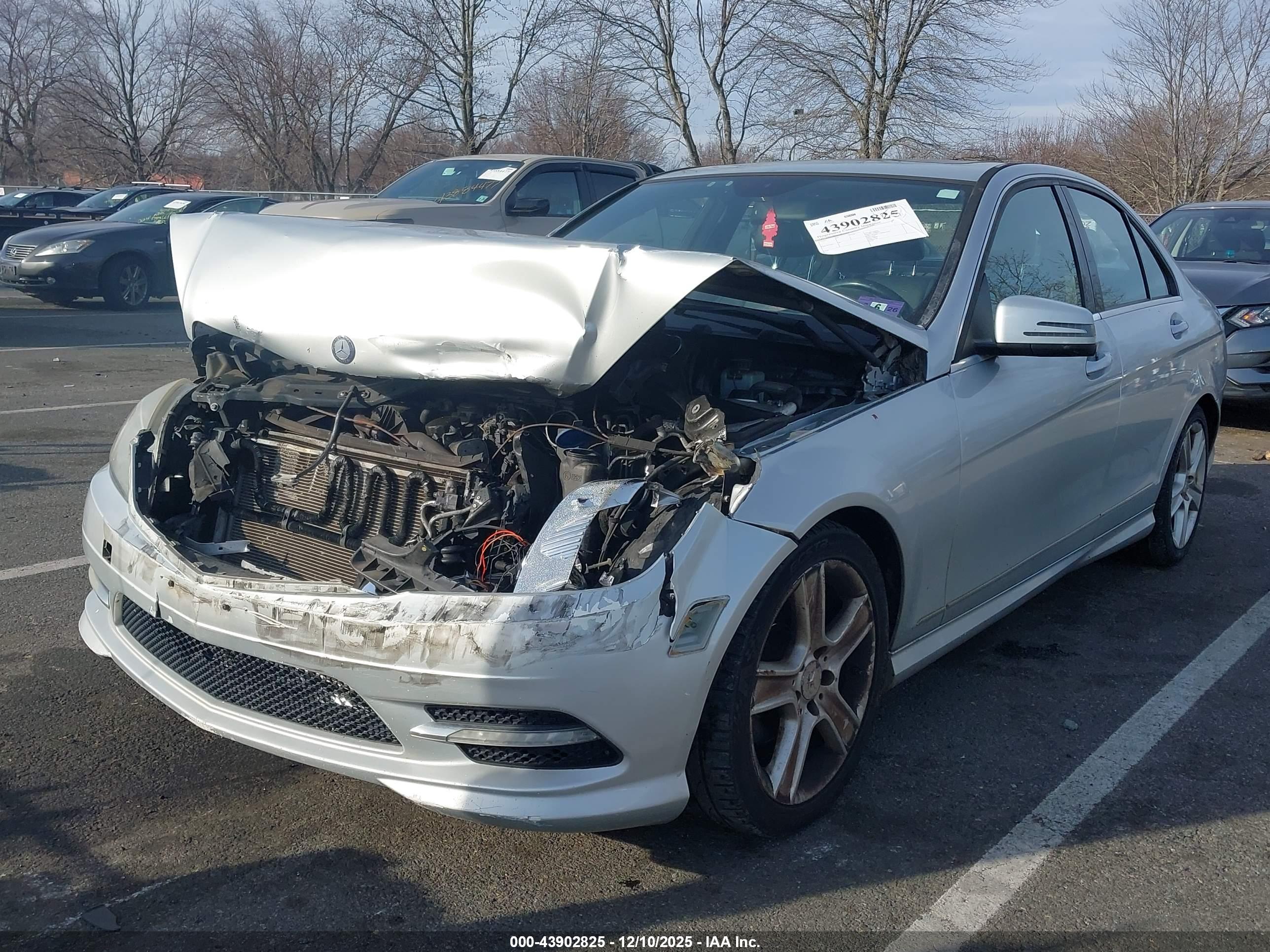 MERCEDES-BENZ C image 2