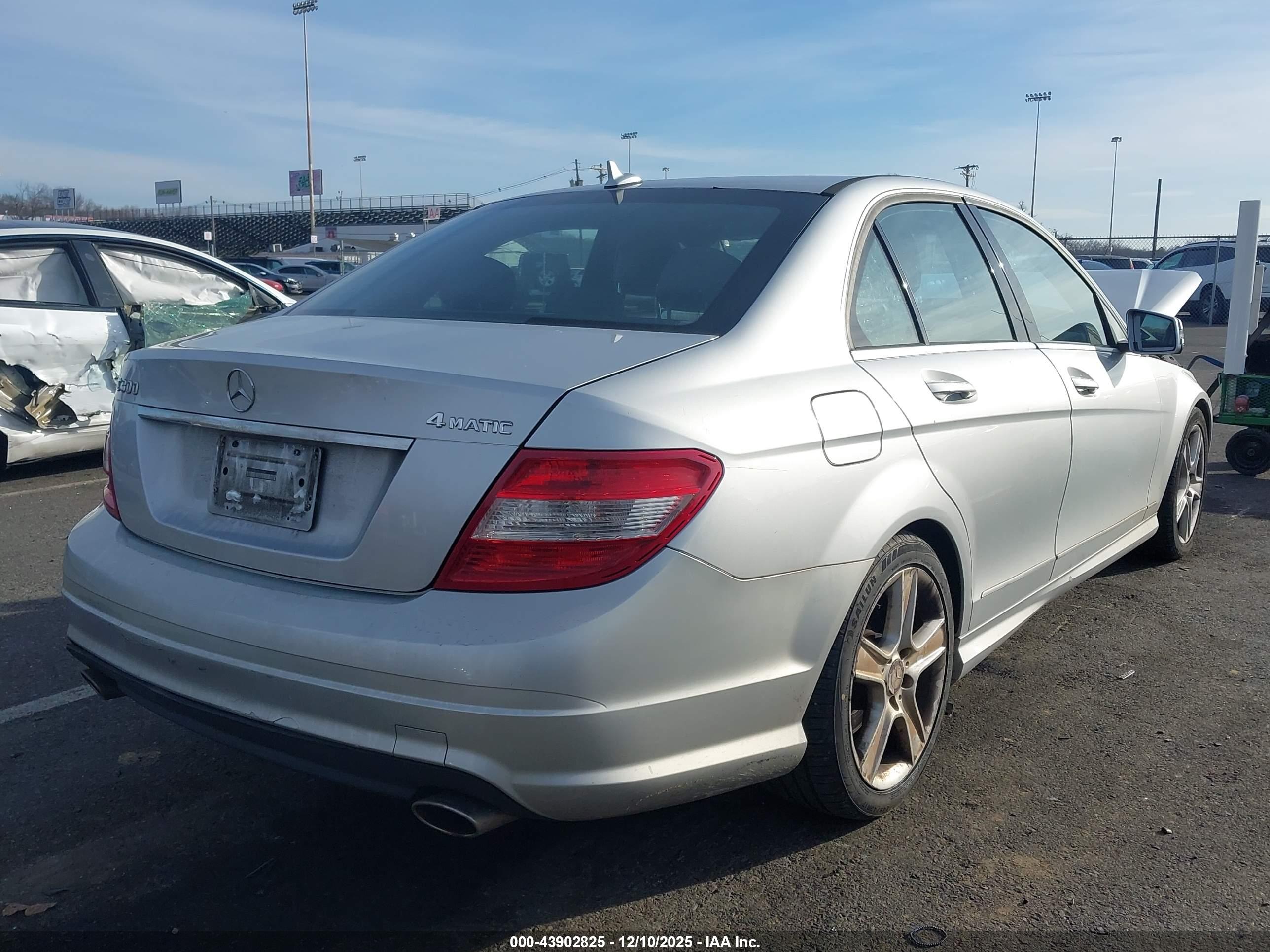 MERCEDES-BENZ C image 4