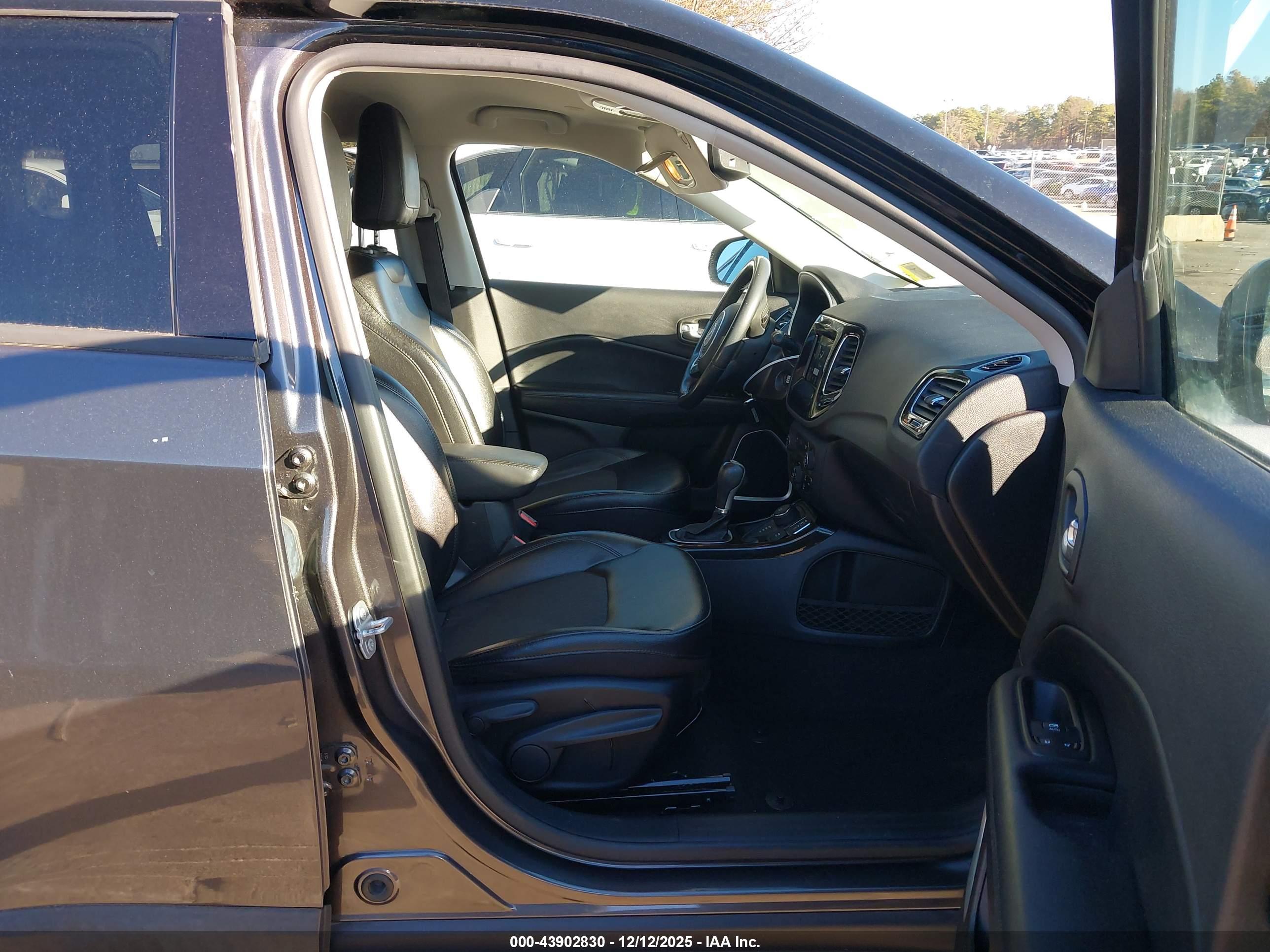 JEEP COMPASS image 5