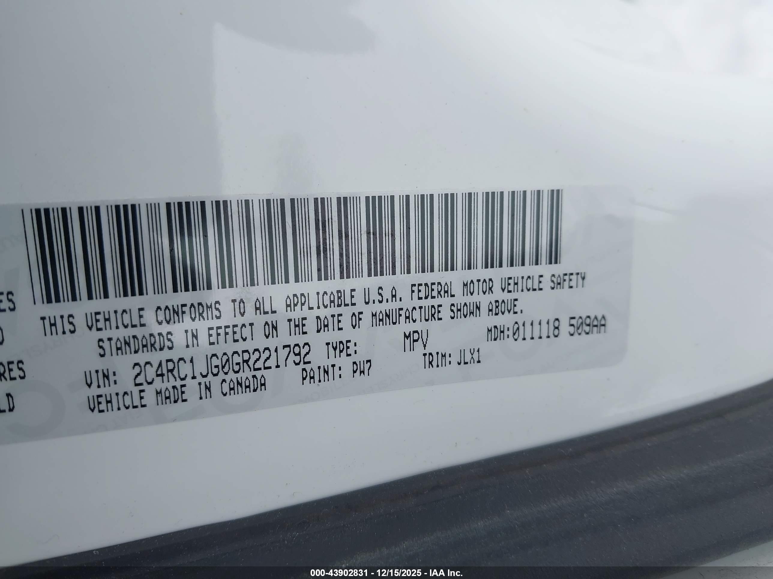 CHRYSLER TOWN image 9