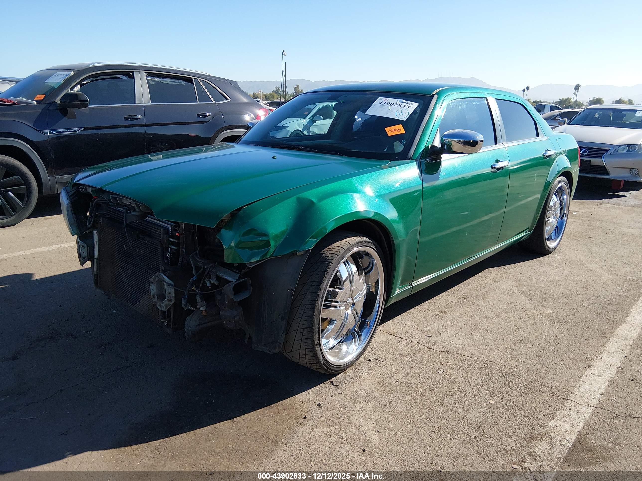 CHRYSLER 300 image 2