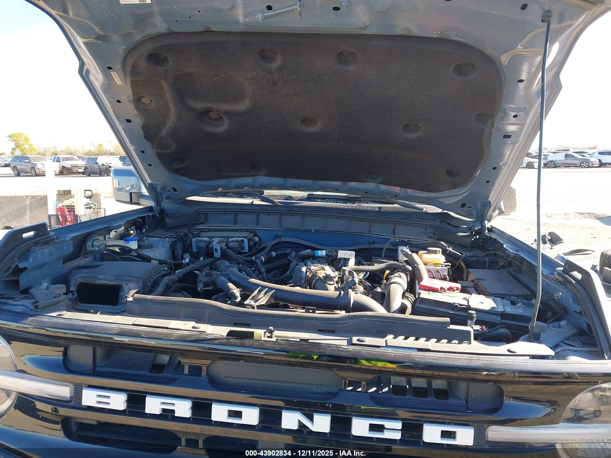 FORD BRONCO image 10