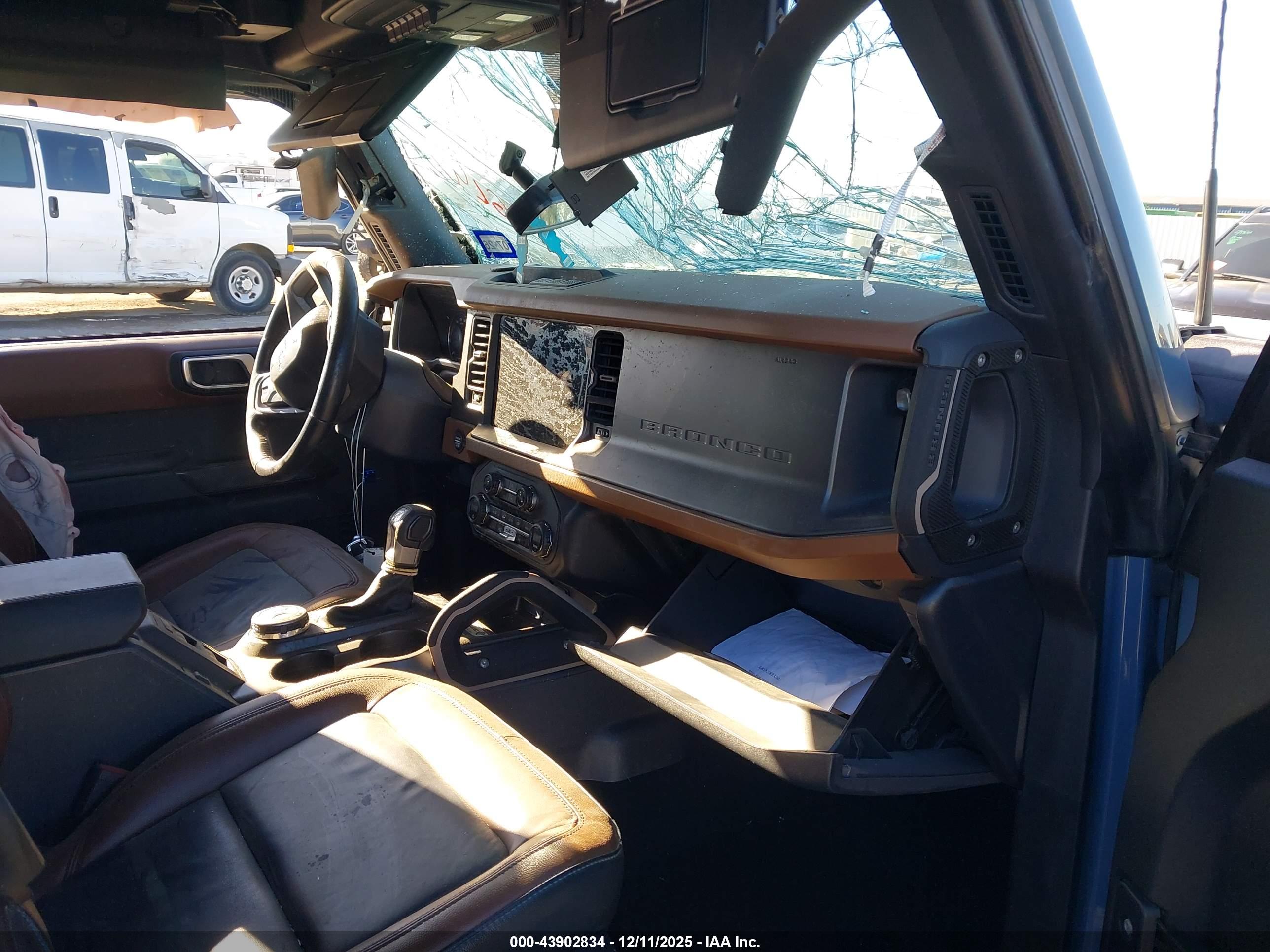 FORD BRONCO image 5