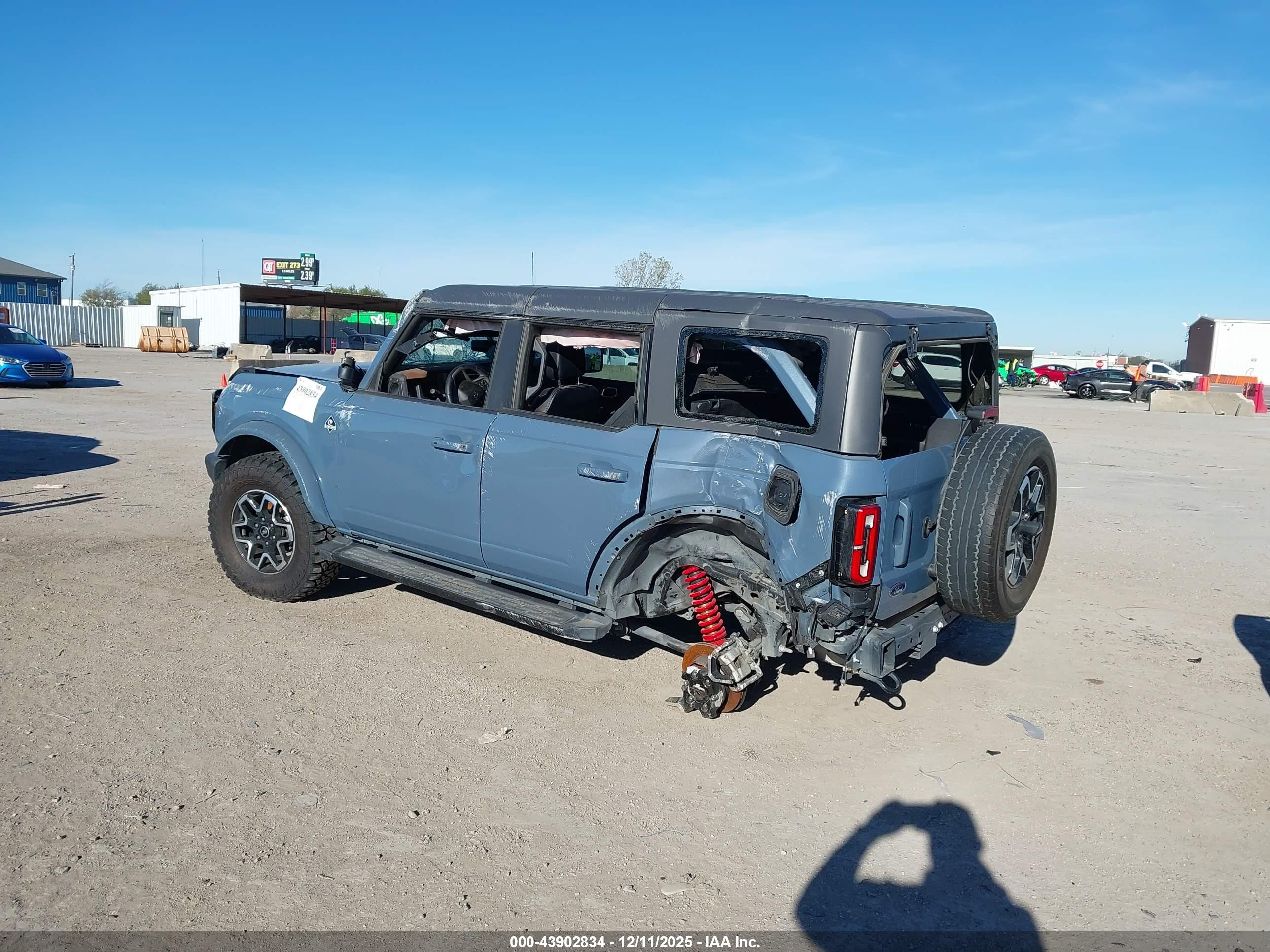 FORD BRONCO image 6