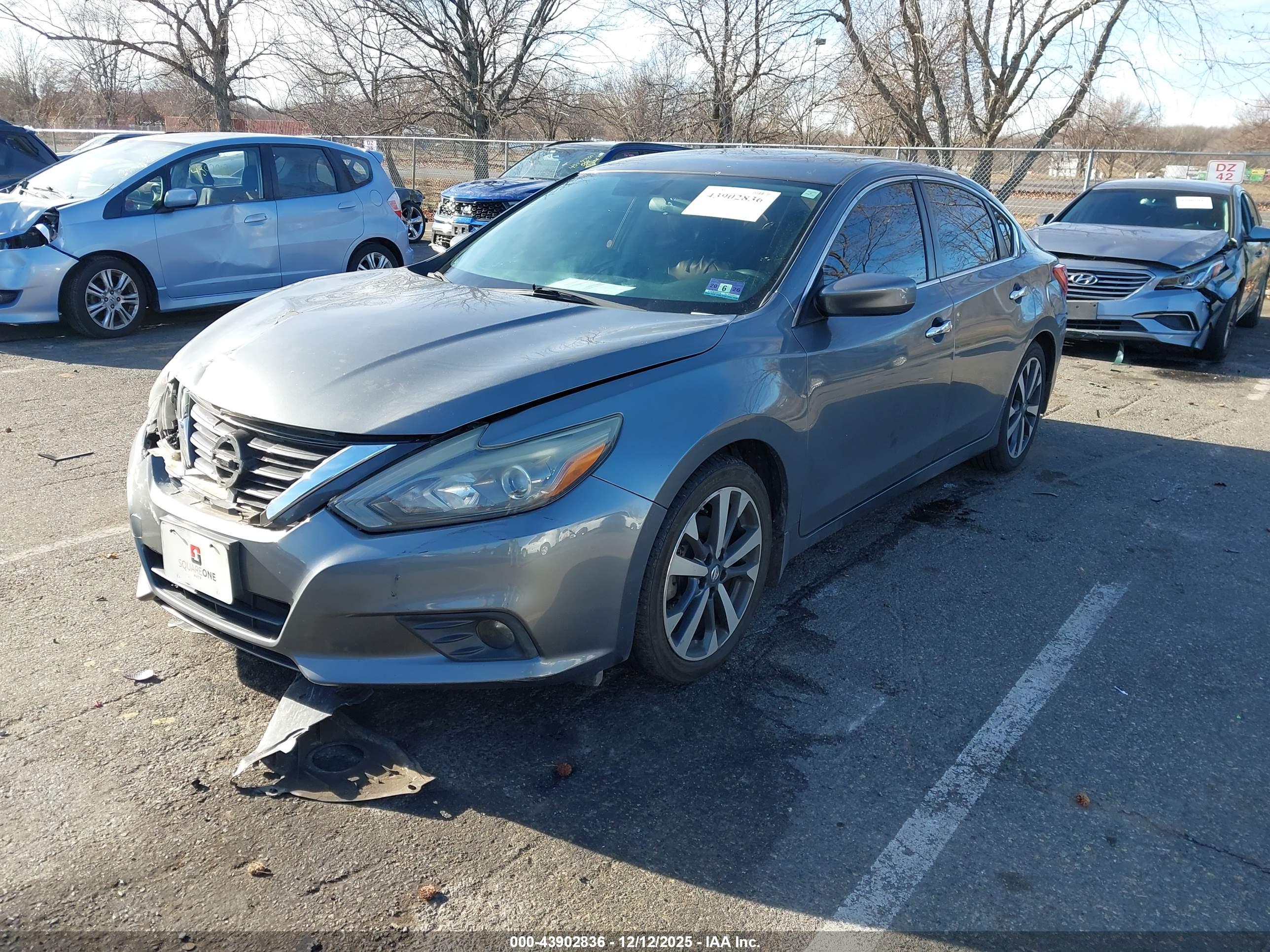 NISSAN ALTIMA image 2