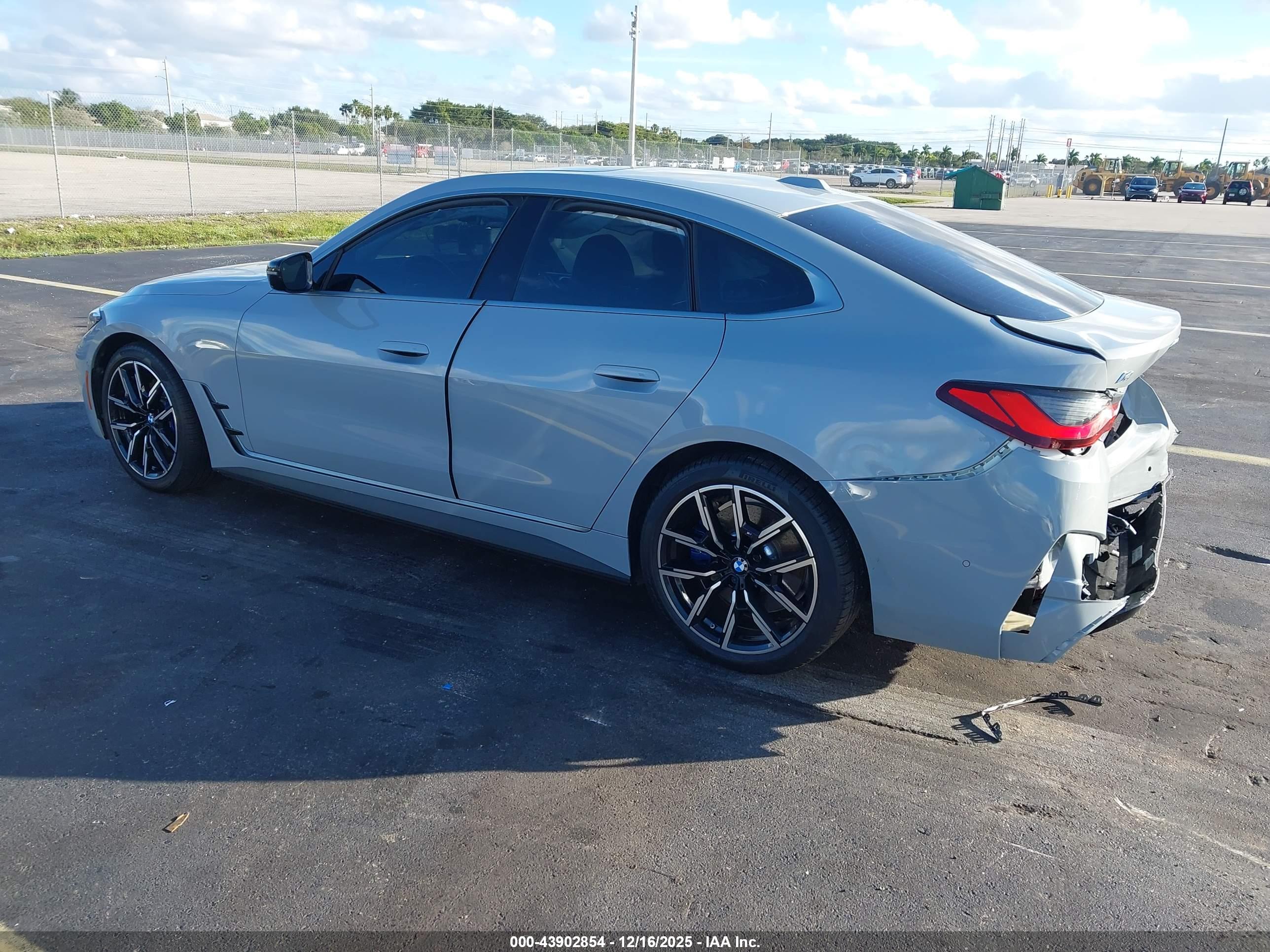 BMW I4 image 3