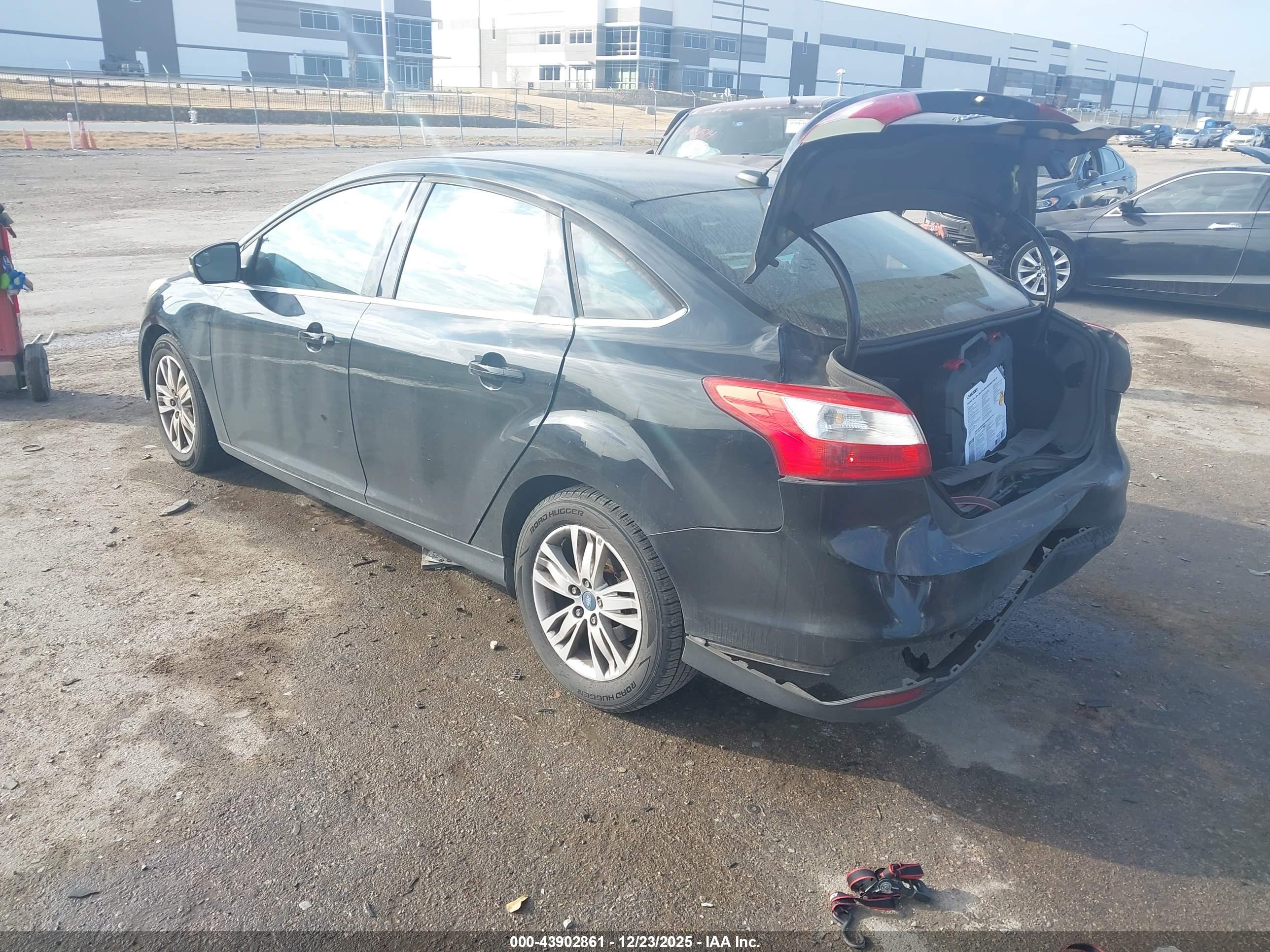 FORD FOCUS image 3