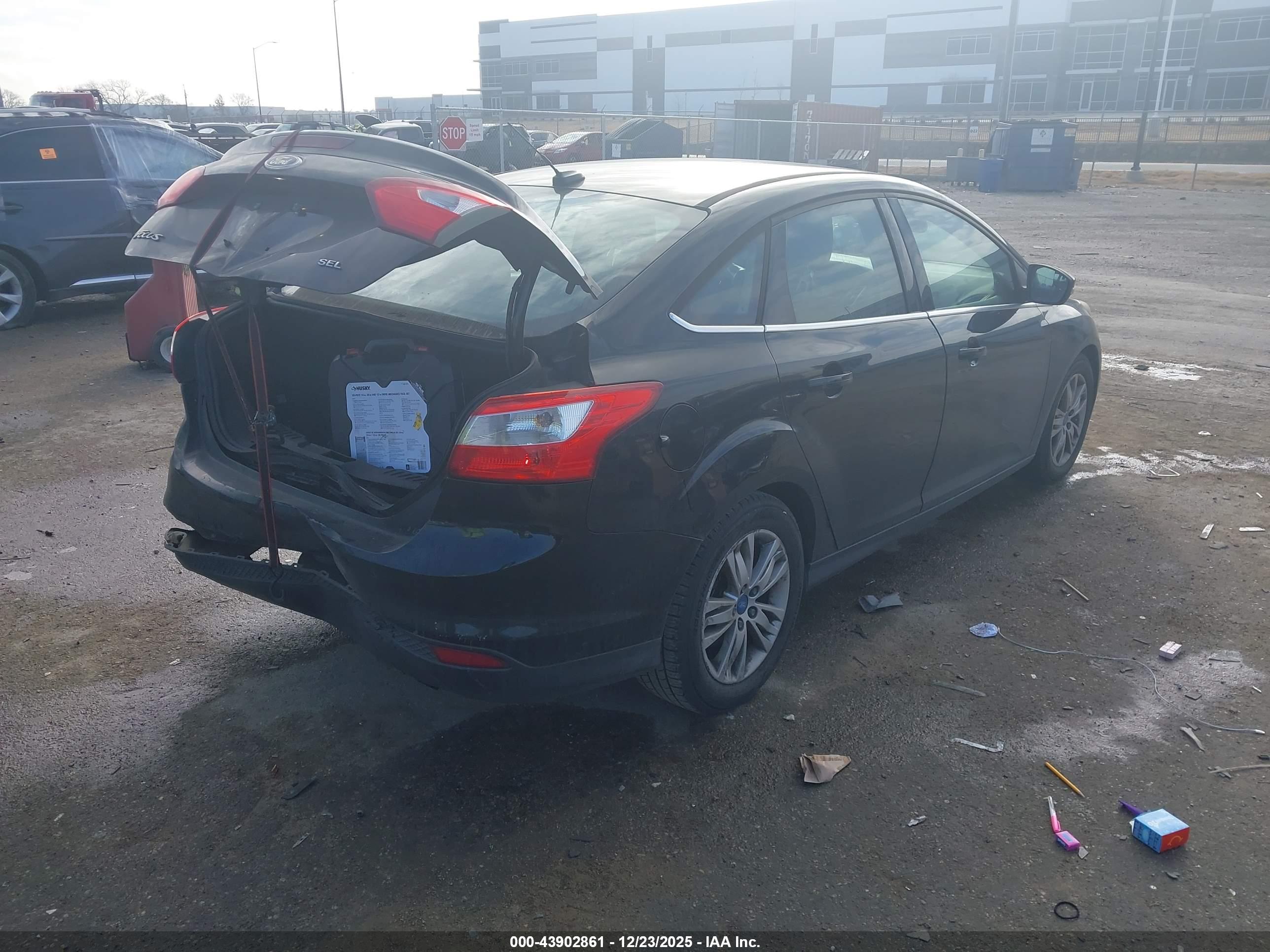 FORD FOCUS image 4