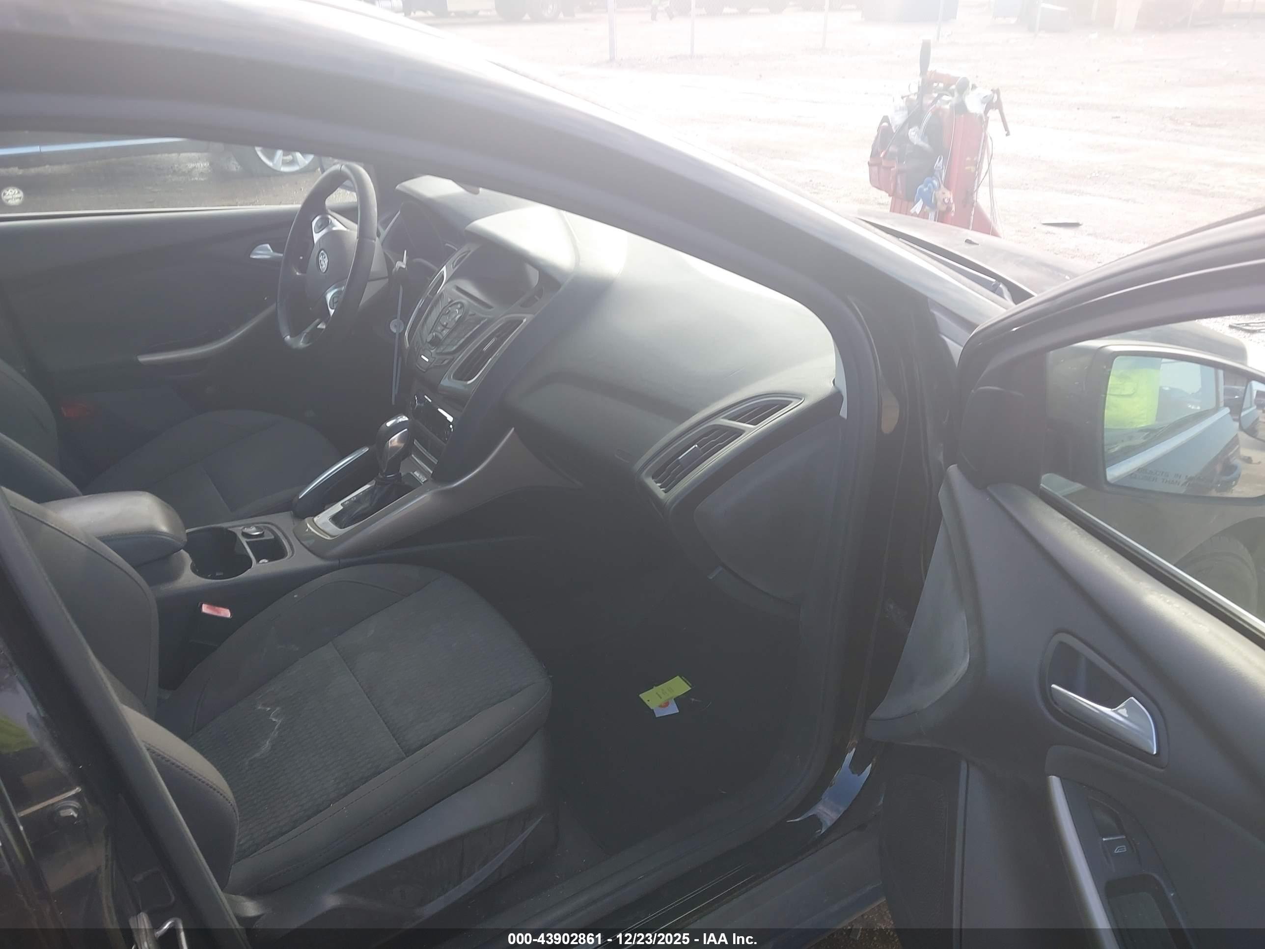 FORD FOCUS image 5