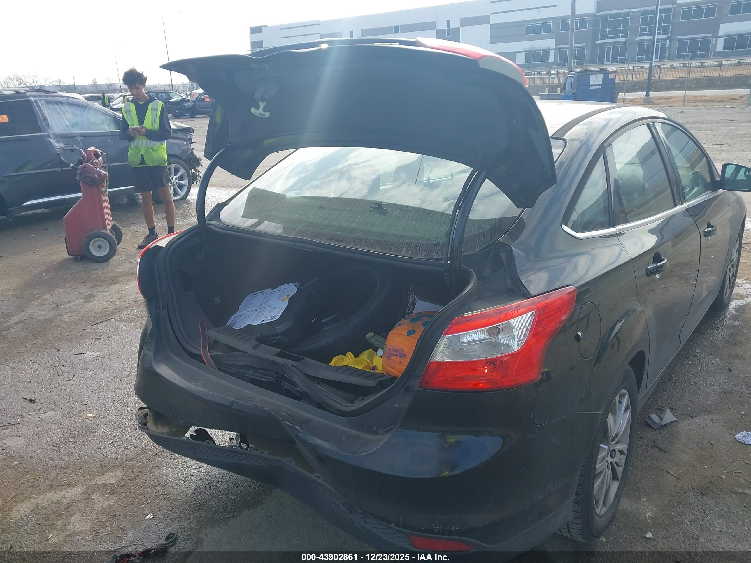 FORD FOCUS image 6