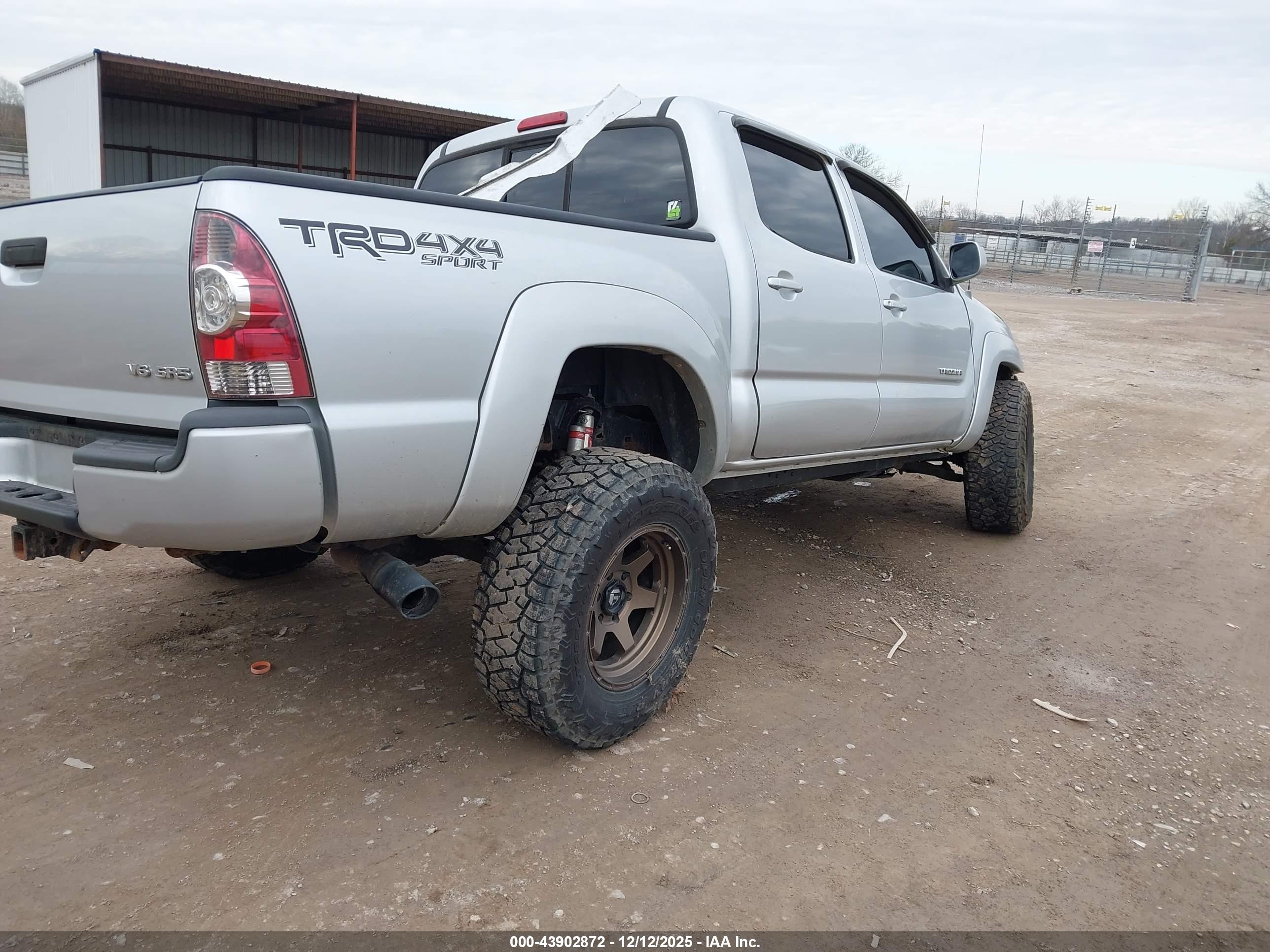 TOYOTA TACOMA image 4