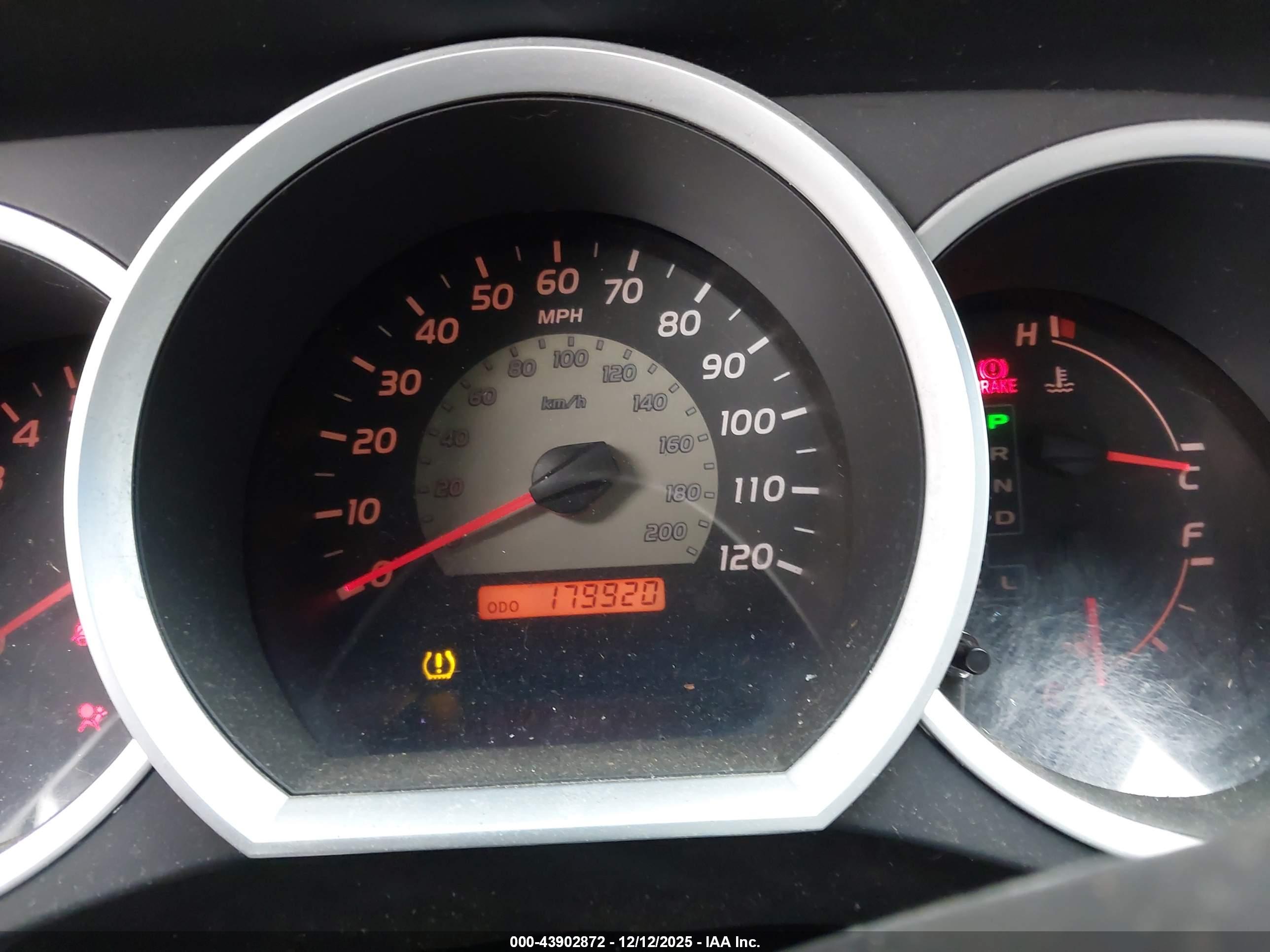 TOYOTA TACOMA image 7