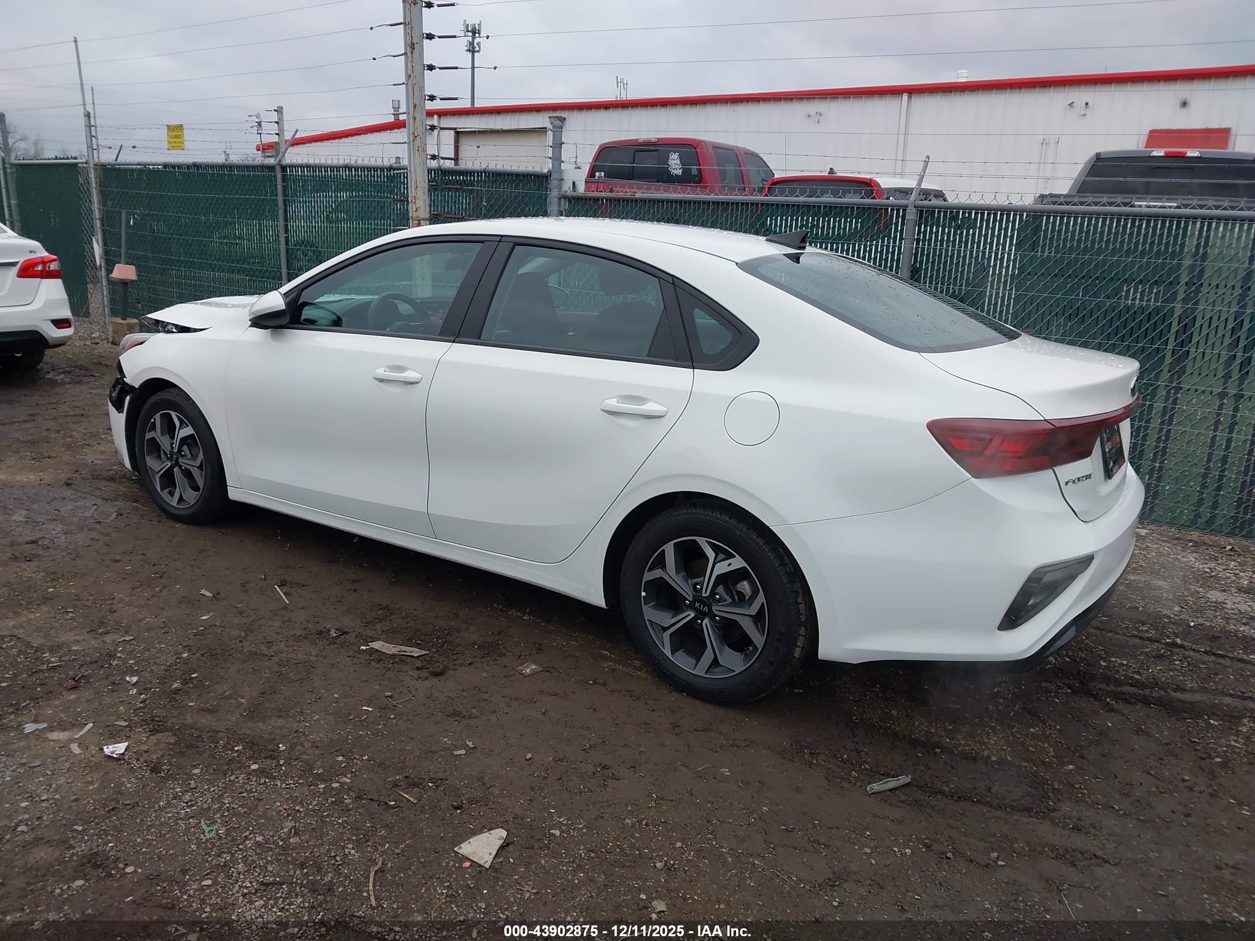 KIA FORTE image 3
