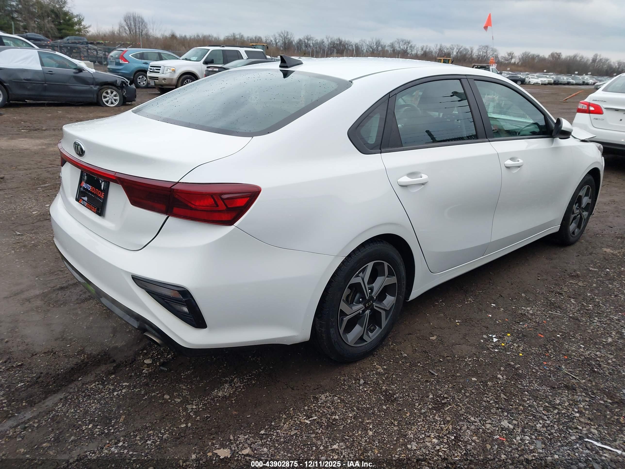KIA FORTE image 4