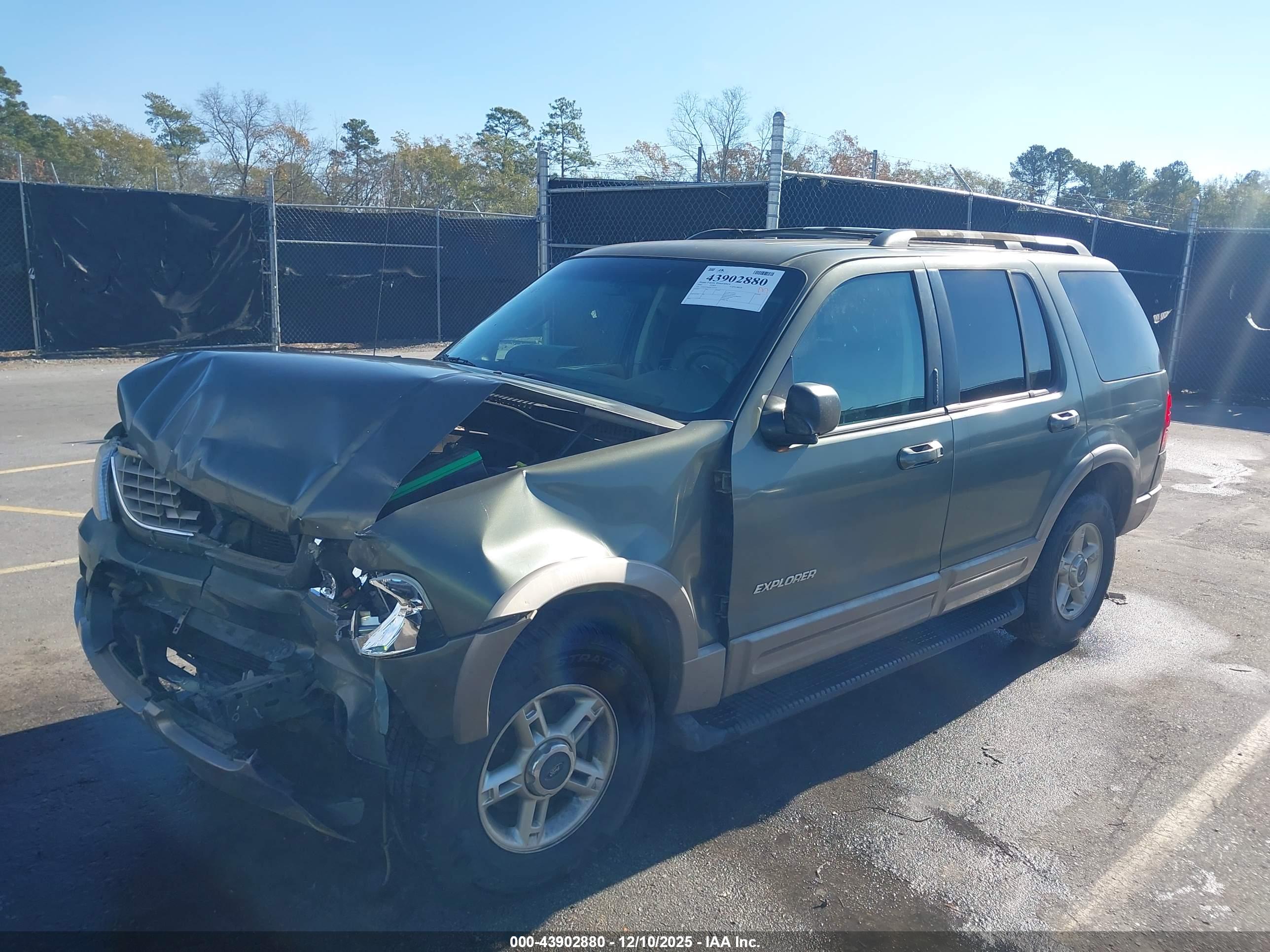 FORD EXPLORER image 2