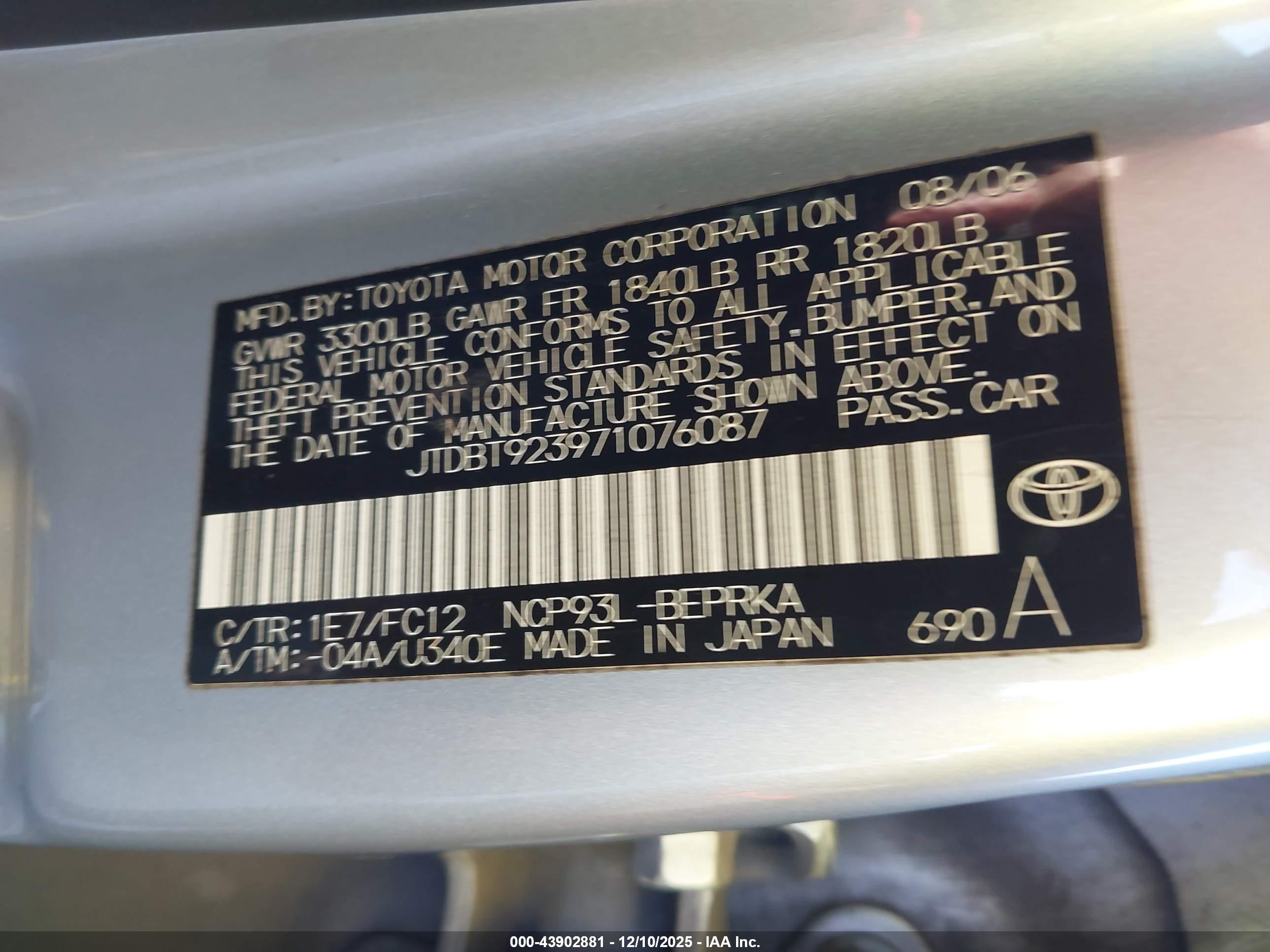 TOYOTA YARIS image 9