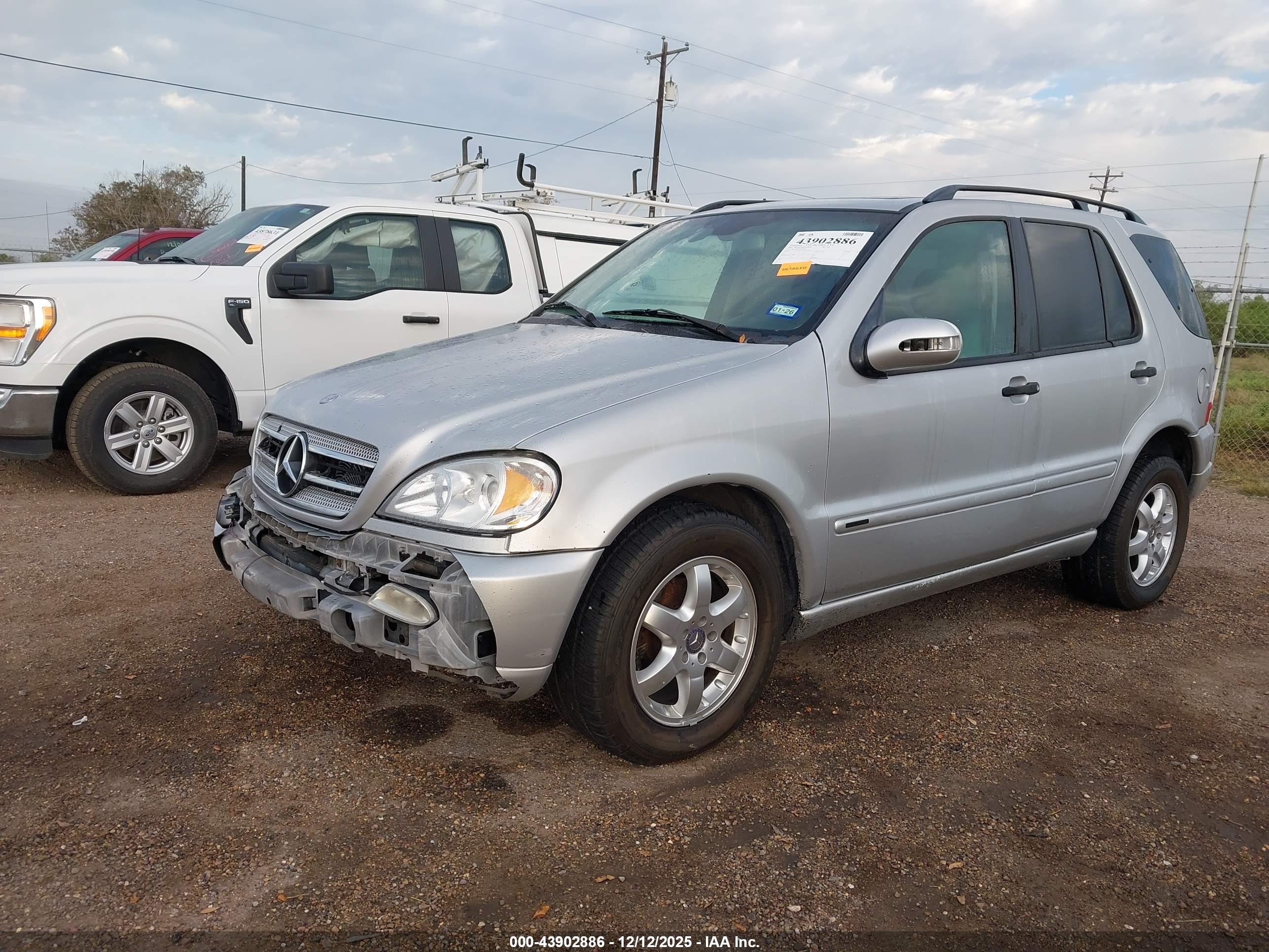 MERCEDES-BENZ ML image 2
