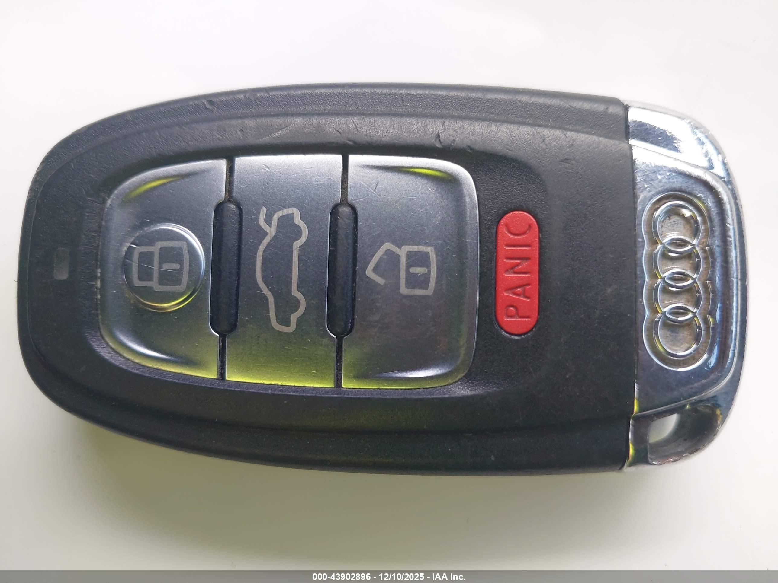 AUDI A4 image 11