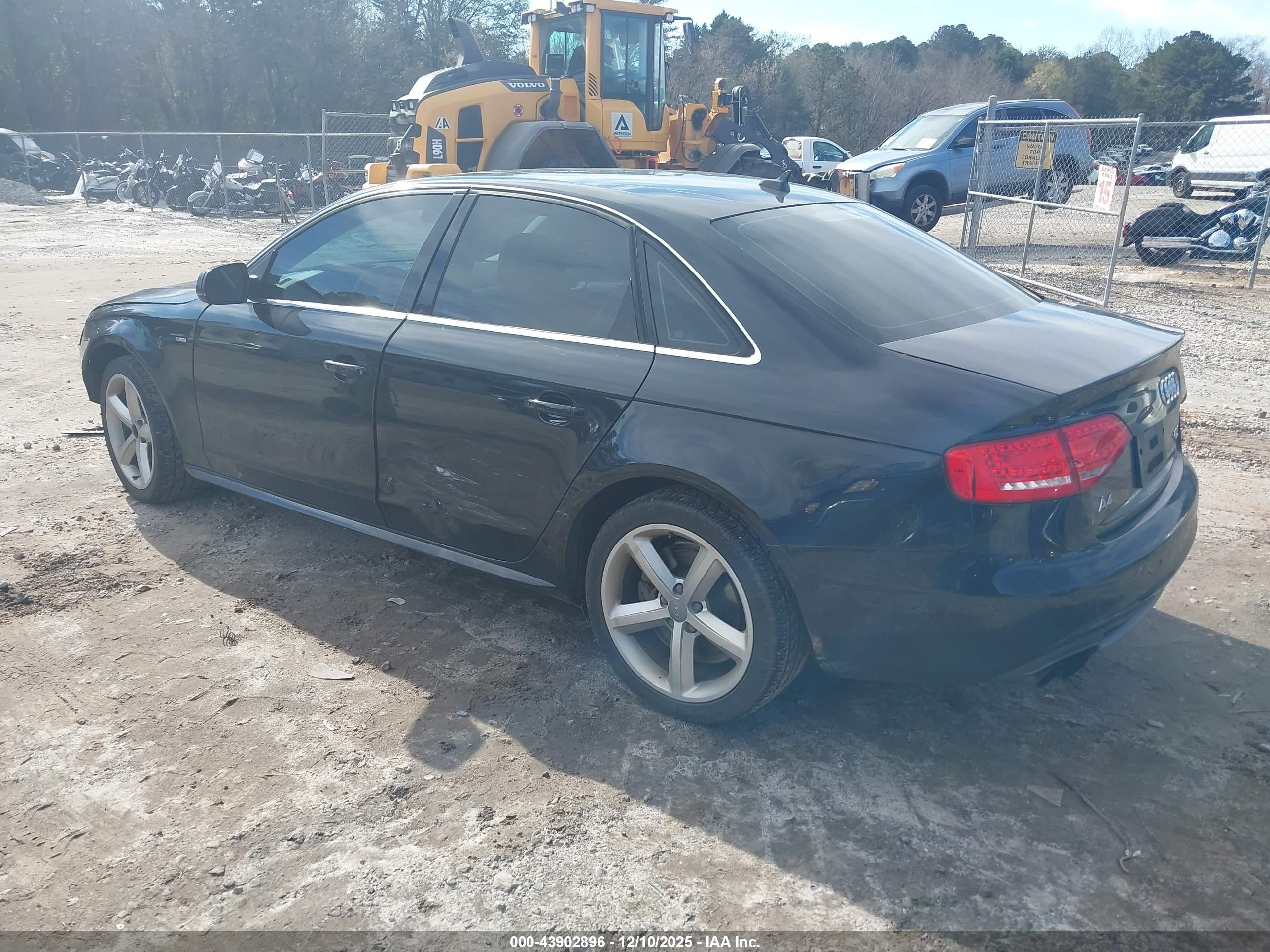 AUDI A4 image 3