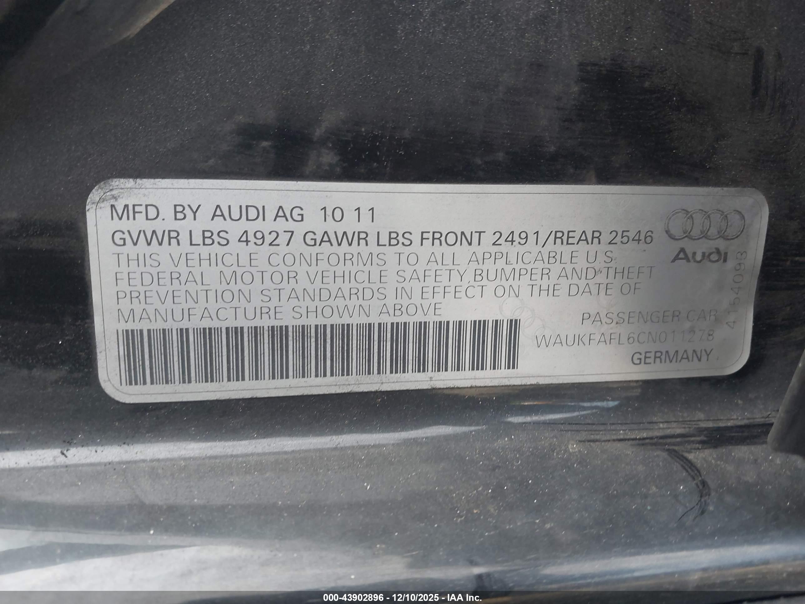 AUDI A4 image 9
