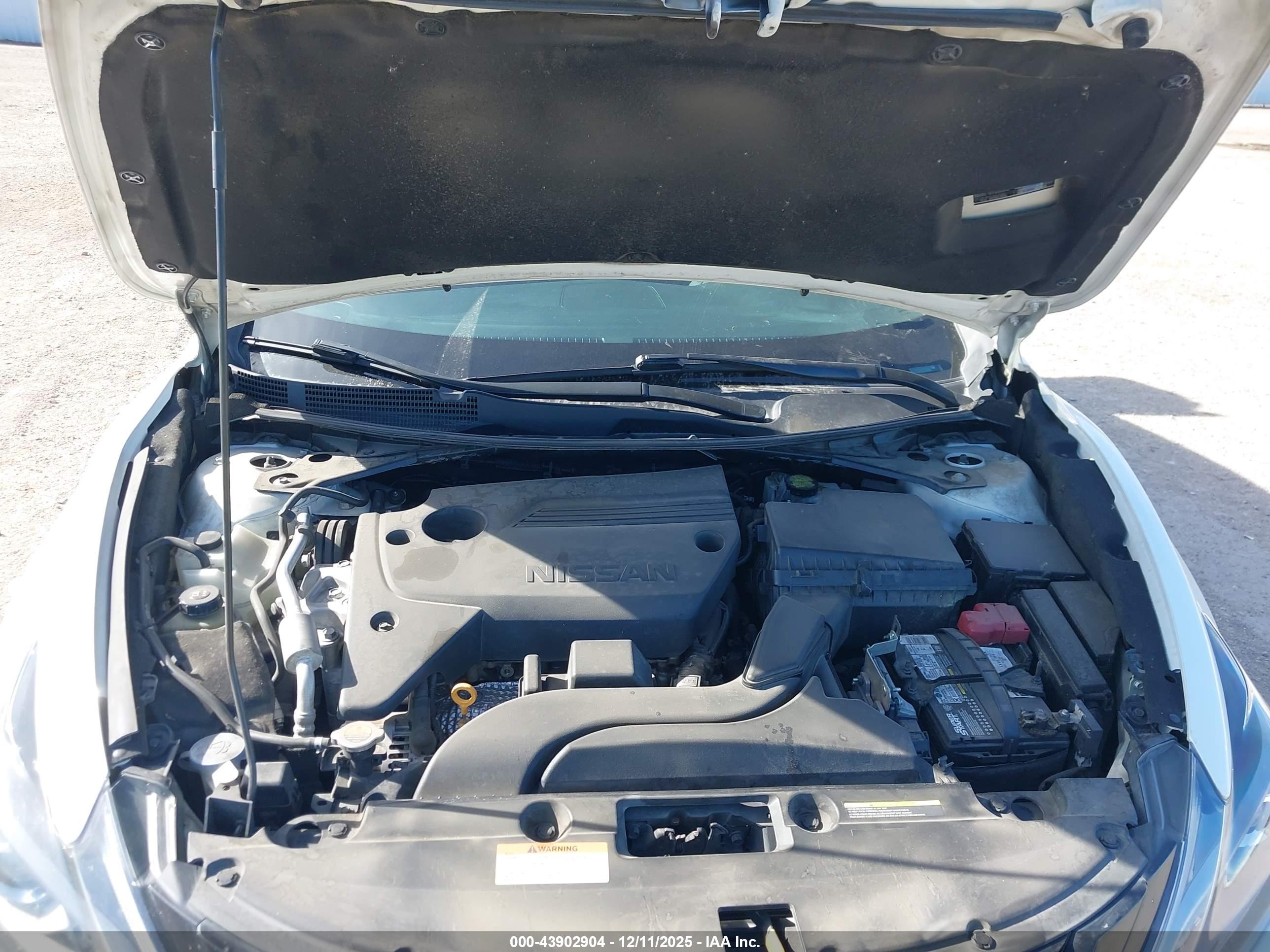 NISSAN ALTIMA image 10