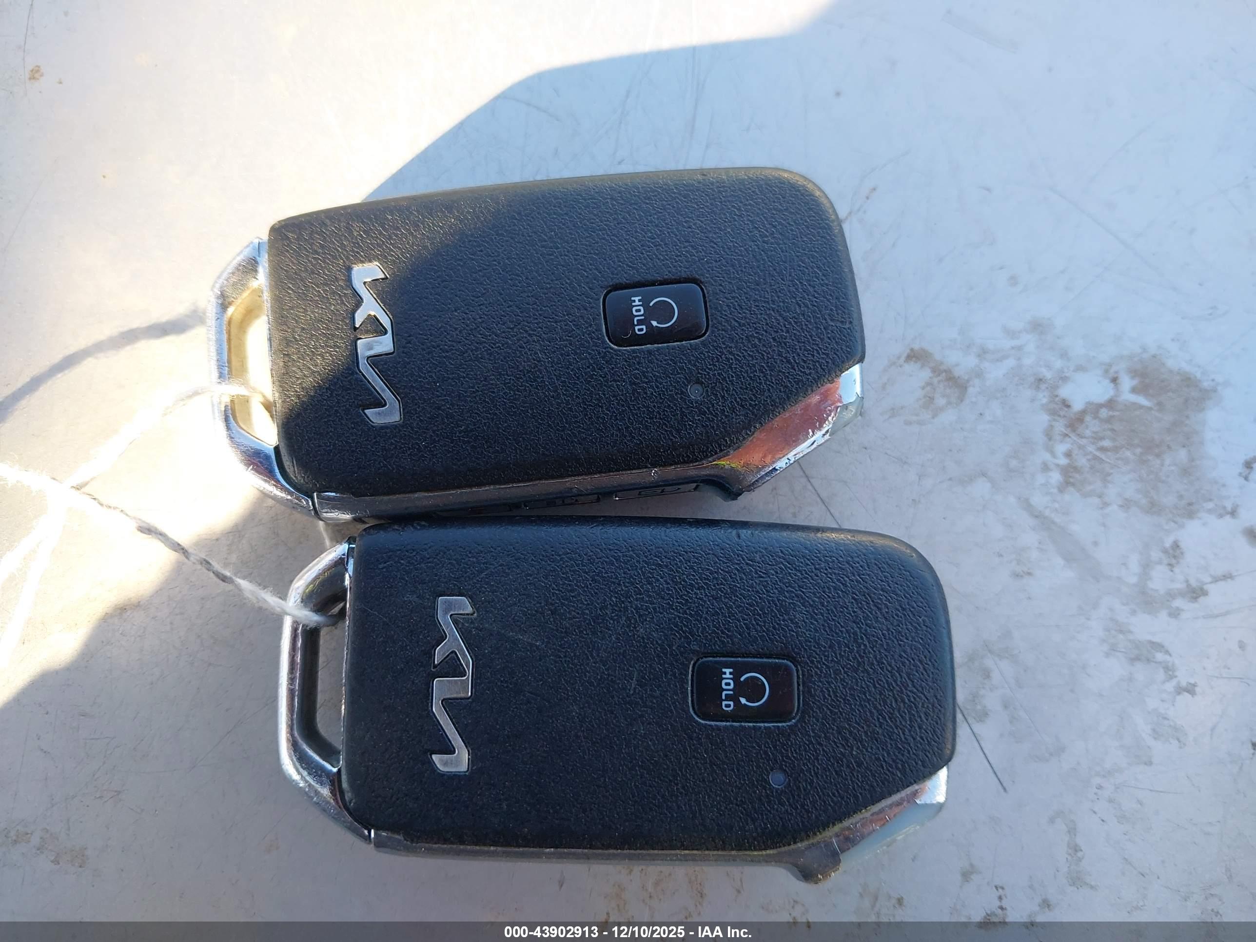 KIA K5 image 11