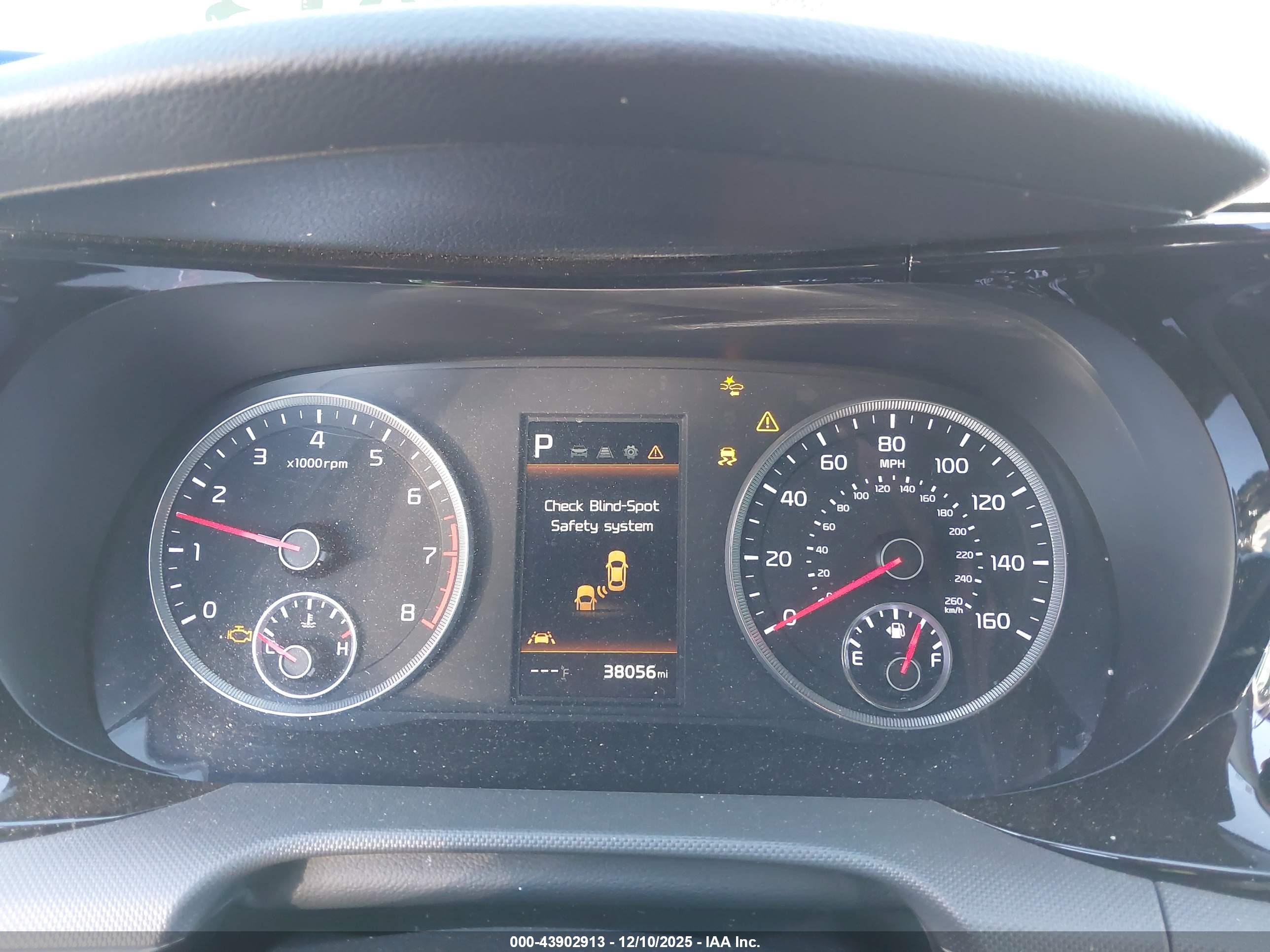 KIA K5 image 7