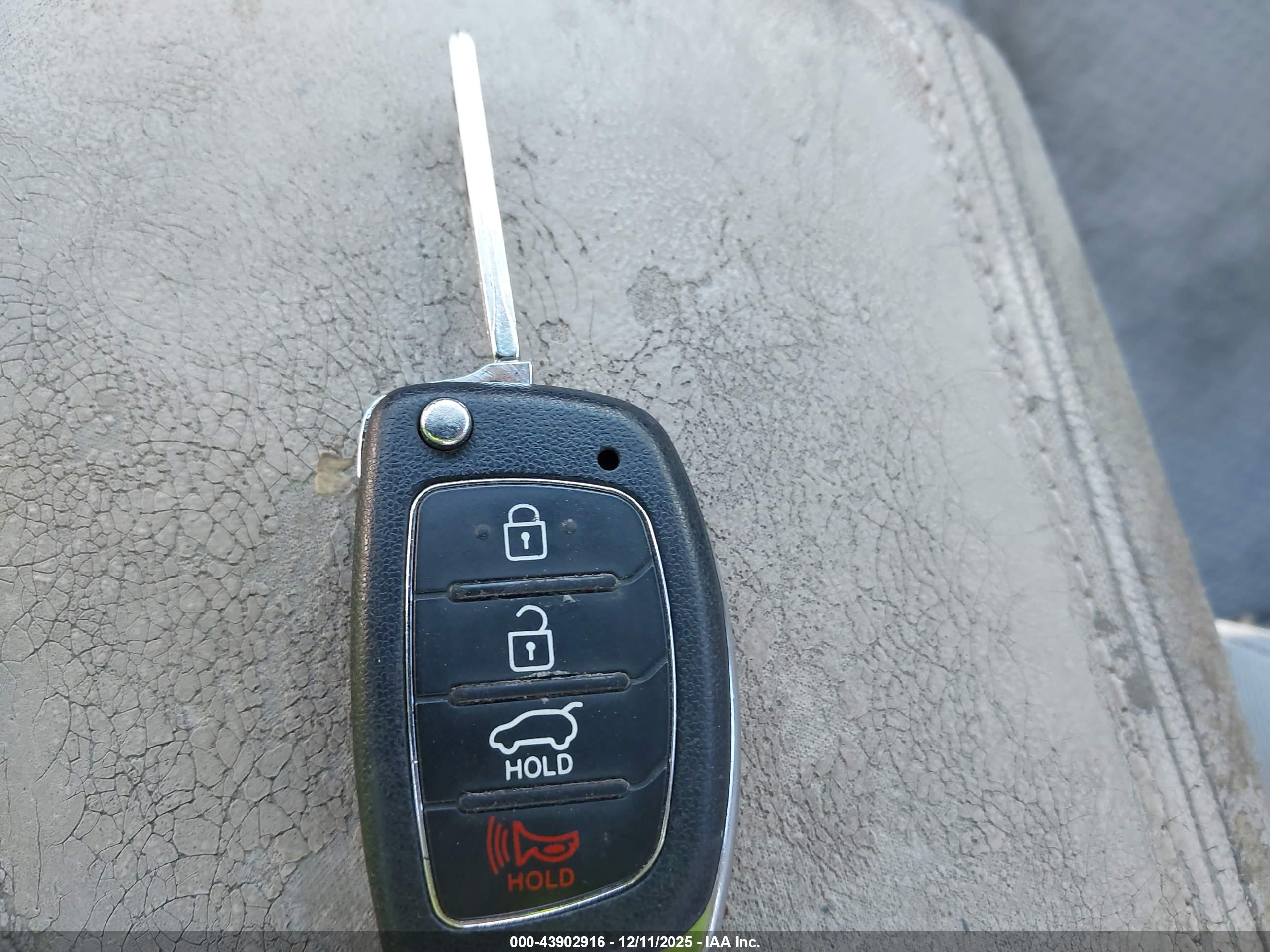 HYUNDAI SONATA image 11