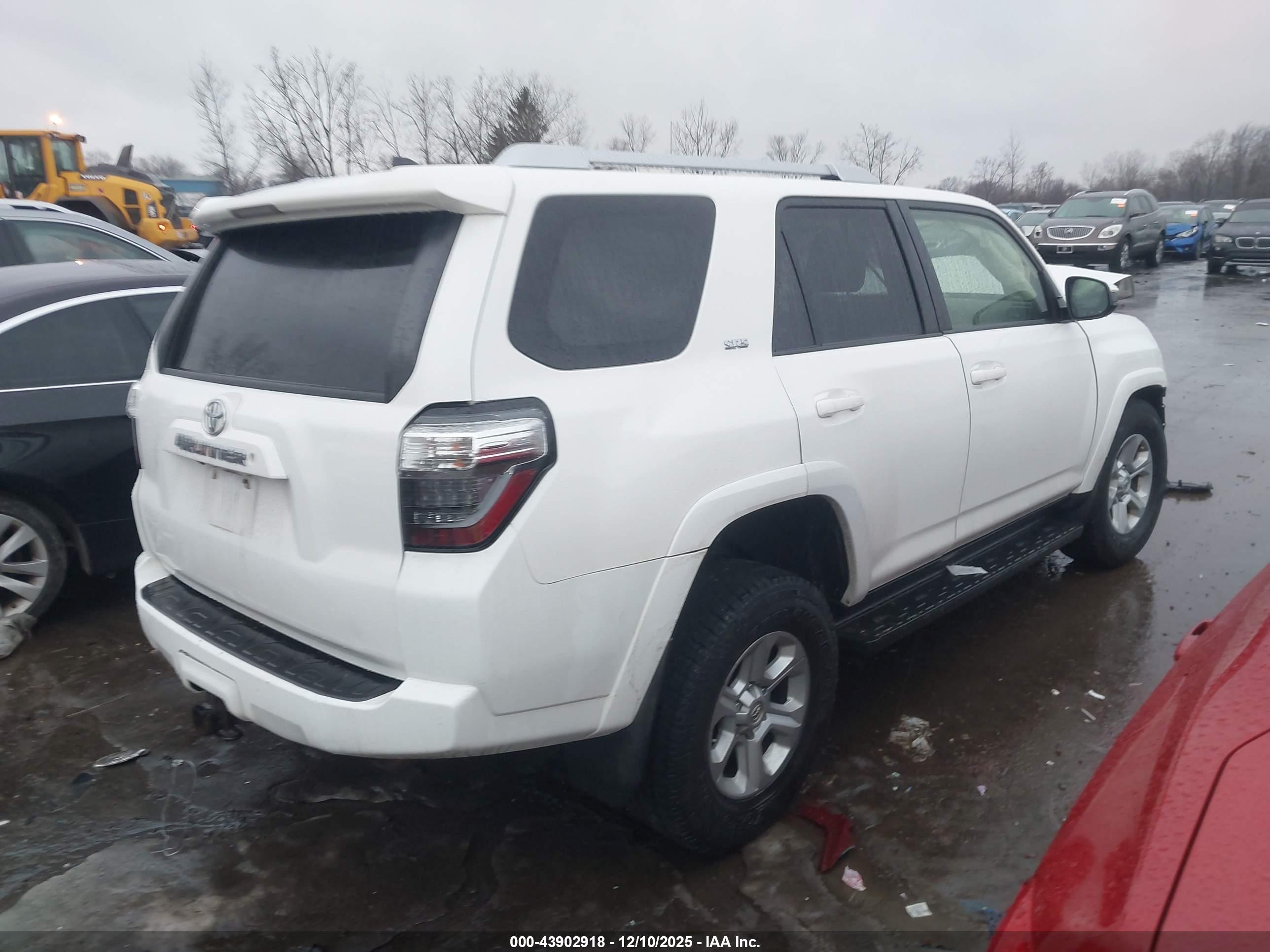 TOYOTA 4RUNNER image 4